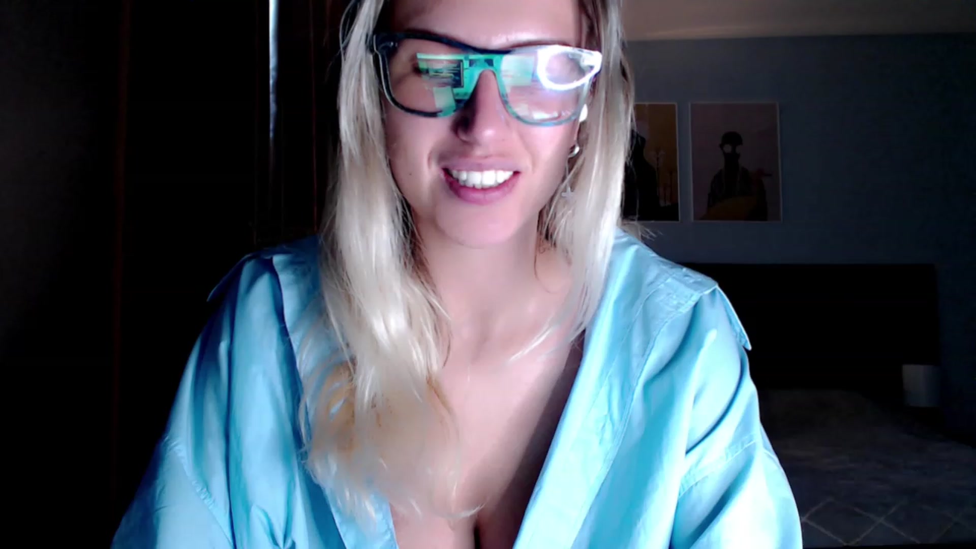 Gallery image thumbnail from VivicaCoke's myfreecams stream on, 06/11/2023, 10:33 image 15 of 20