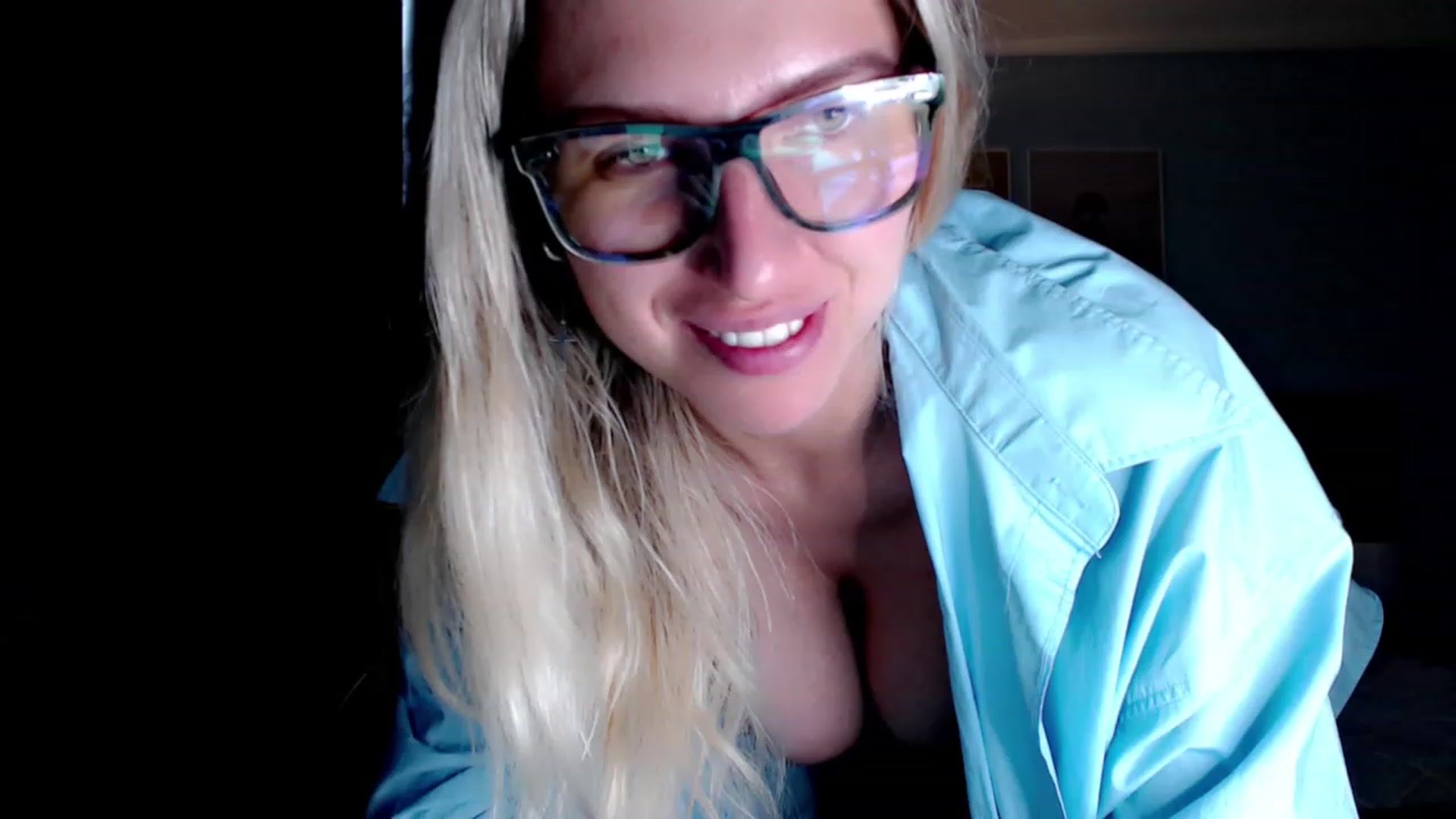 Gallery image thumbnail from VivicaCoke's myfreecams stream on, 06/11/2023, 10:33 image 11 of 20