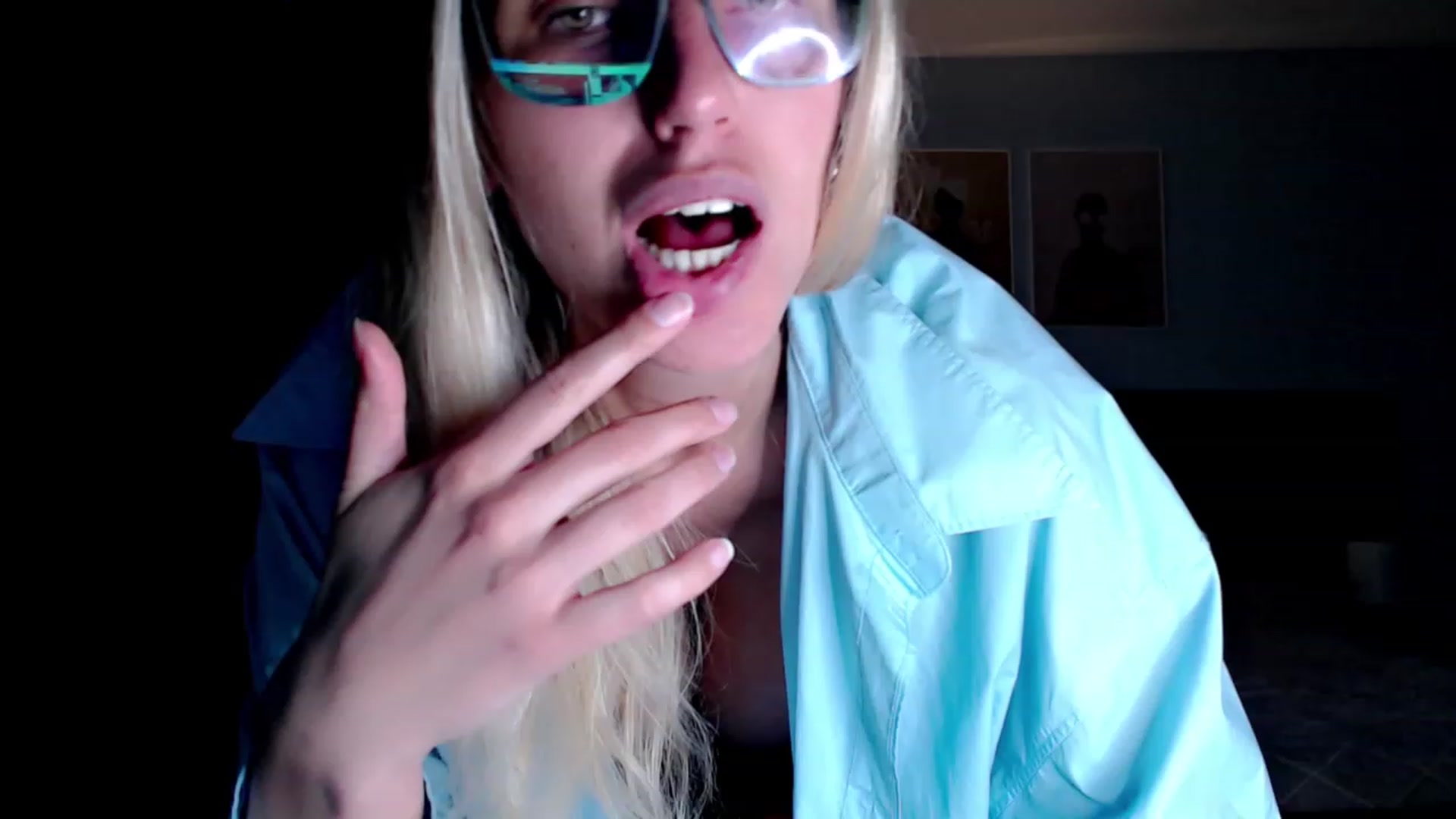 Gallery image thumbnail from VivicaCoke's myfreecams stream on, 06/11/2023, 10:33 image 12 of 20