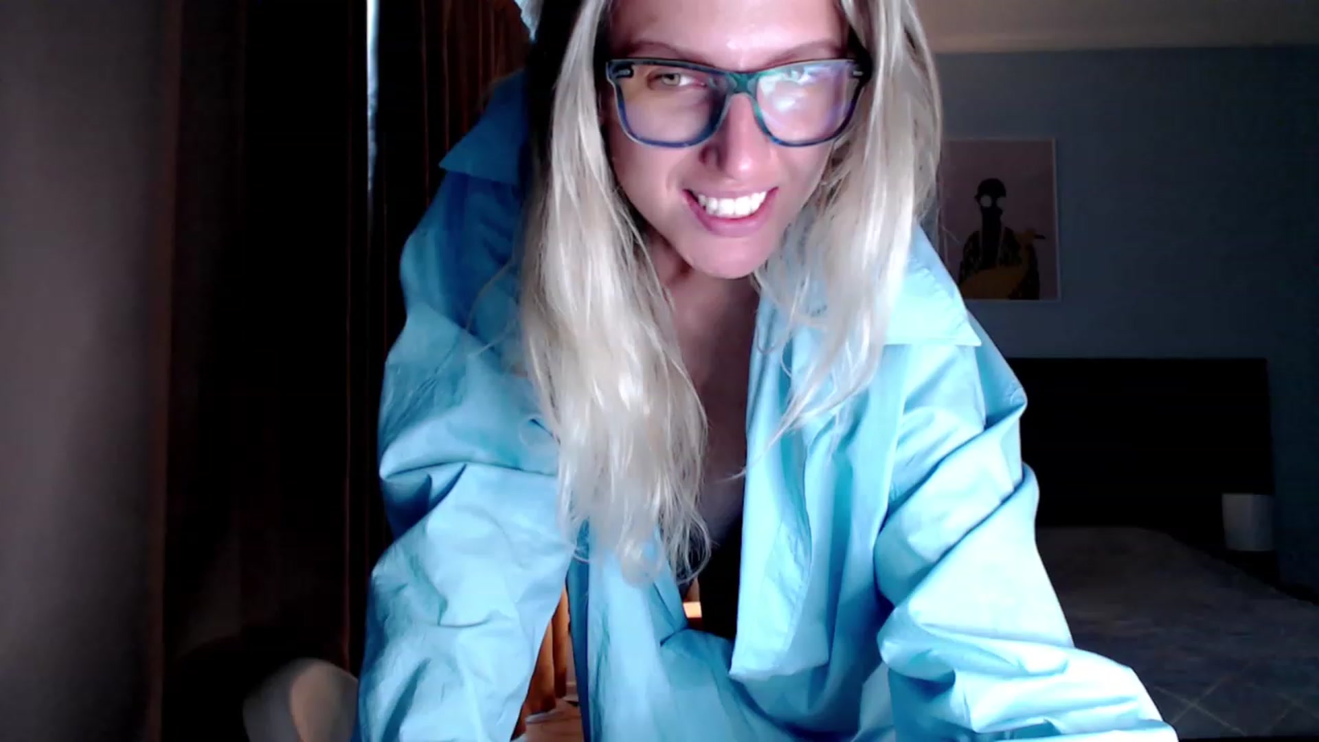 Gallery image thumbnail from VivicaCoke's myfreecams stream on, 06/11/2023, 10:33 image 17 of 20