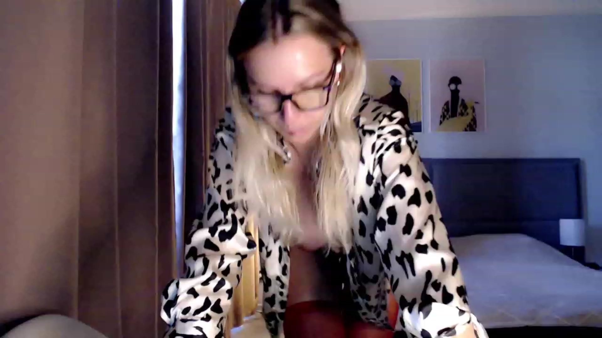 Gallery image thumbnail from VivicaCoke's myfreecams stream on, 06/12/2023, 10:31 image 7 of 20