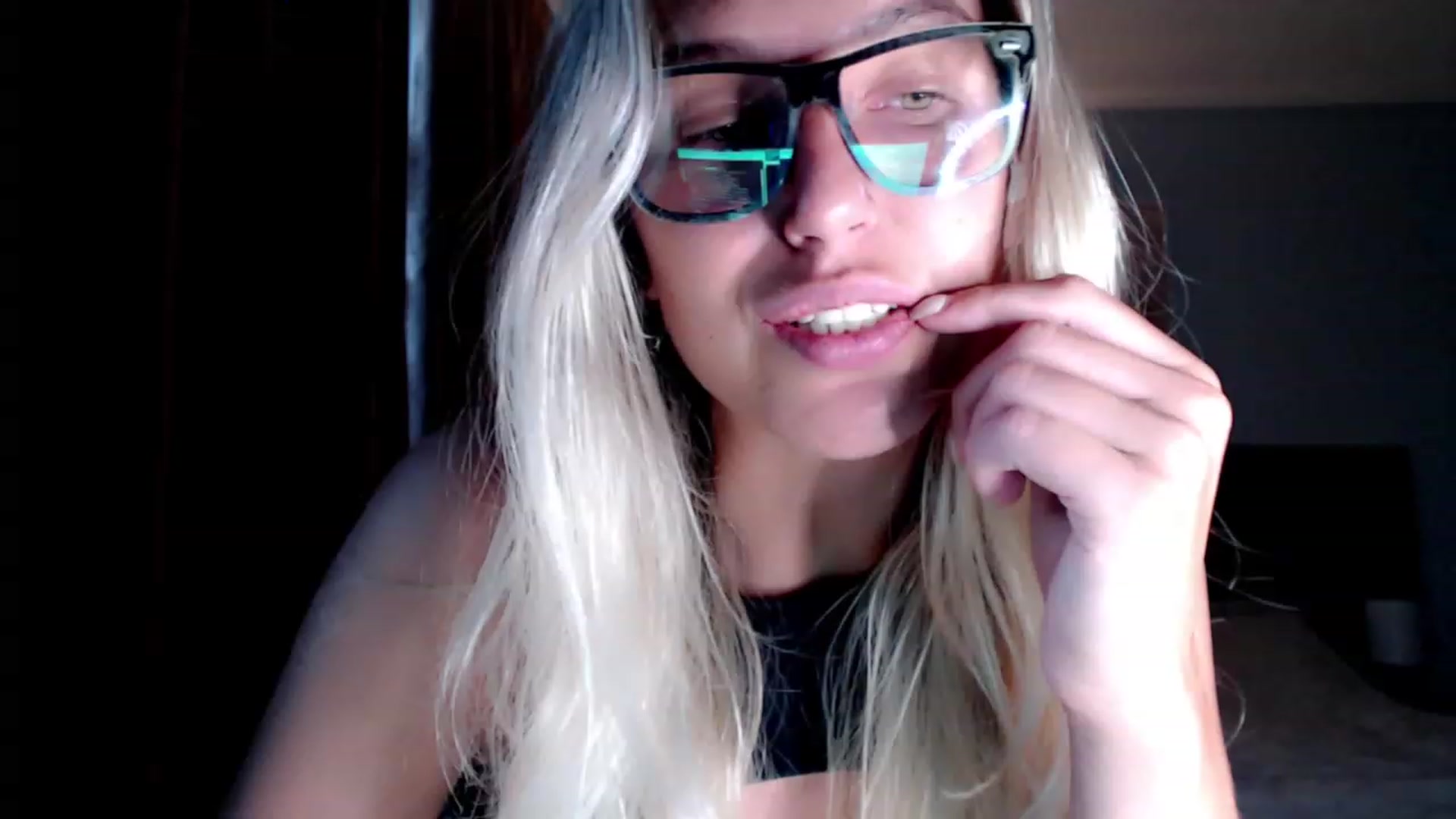 Gallery image thumbnail from VivicaCoke's myfreecams stream on, 07/09/2023, 20:00 image 5 of 20