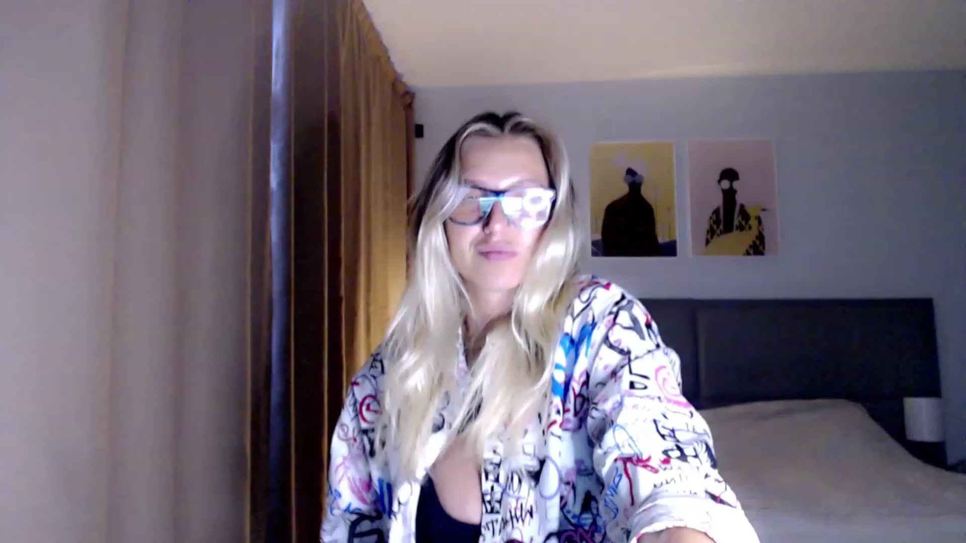 Gallery image thumbnail from VivicaCoke's myfreecams stream on, 07/09/2023, 20:00 image 11 of 20