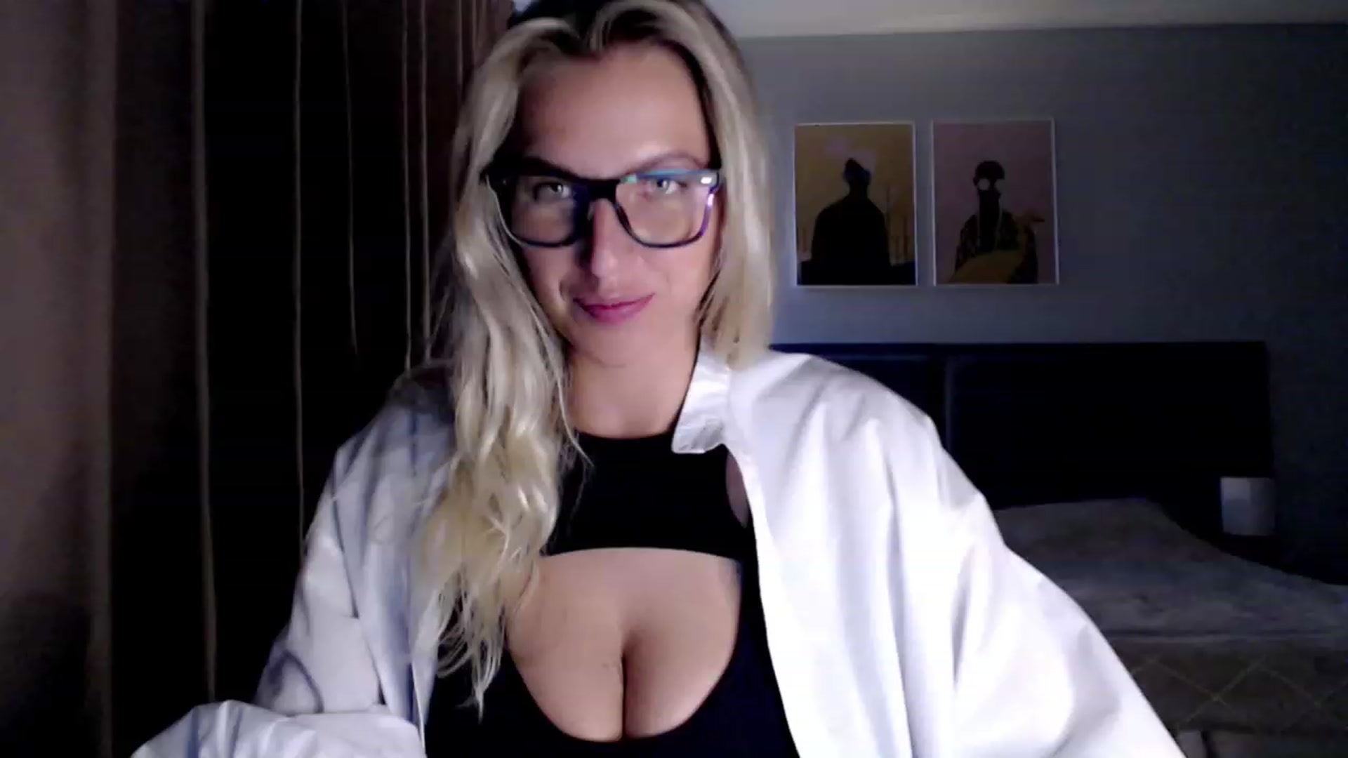 Gallery image thumbnail from VivicaCoke's myfreecams stream on, 07/26/2023, 17:52 image 1 of 20