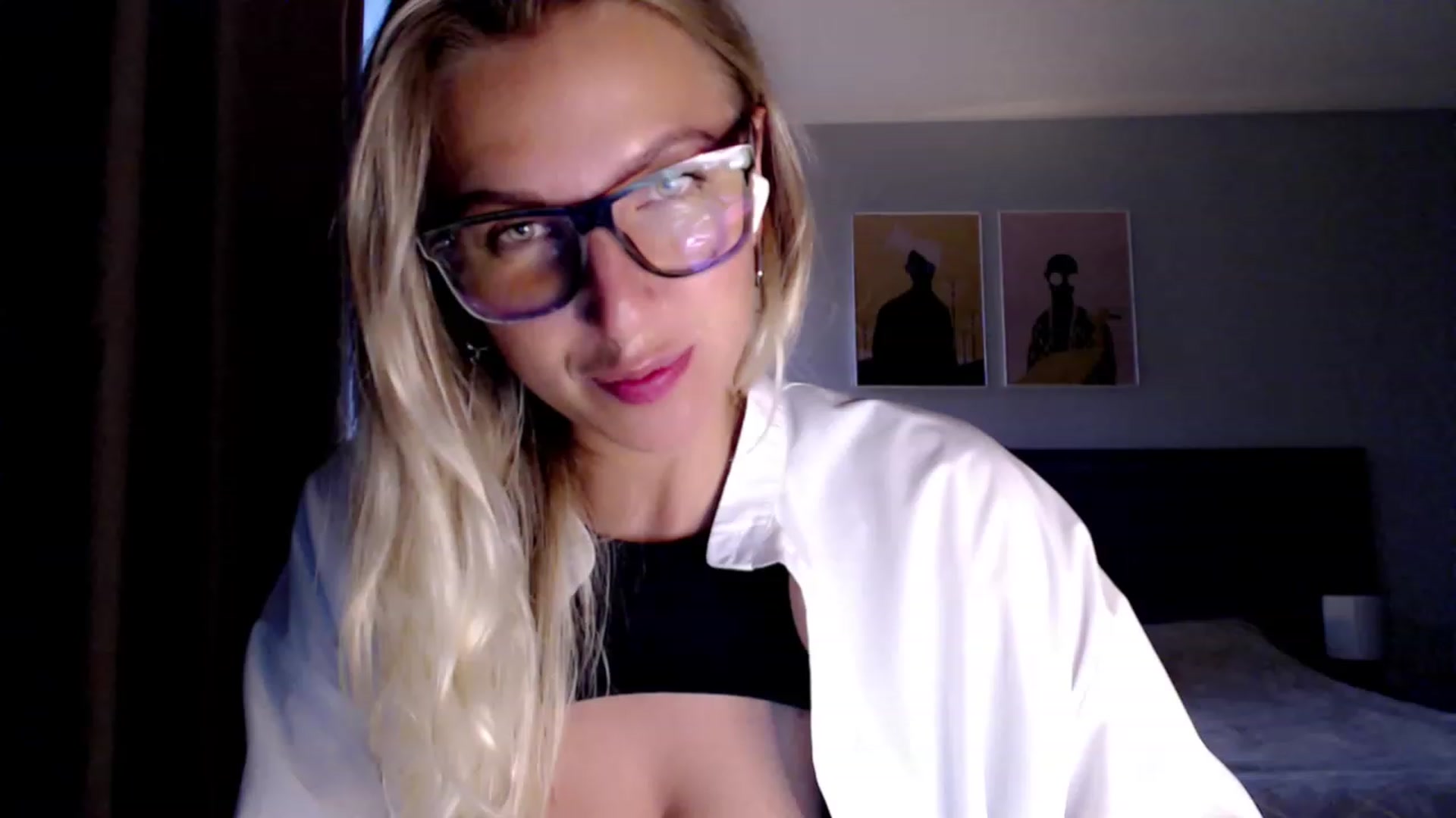 Gallery image thumbnail from VivicaCoke's myfreecams stream on, 07/26/2023, 17:52 image 4 of 20