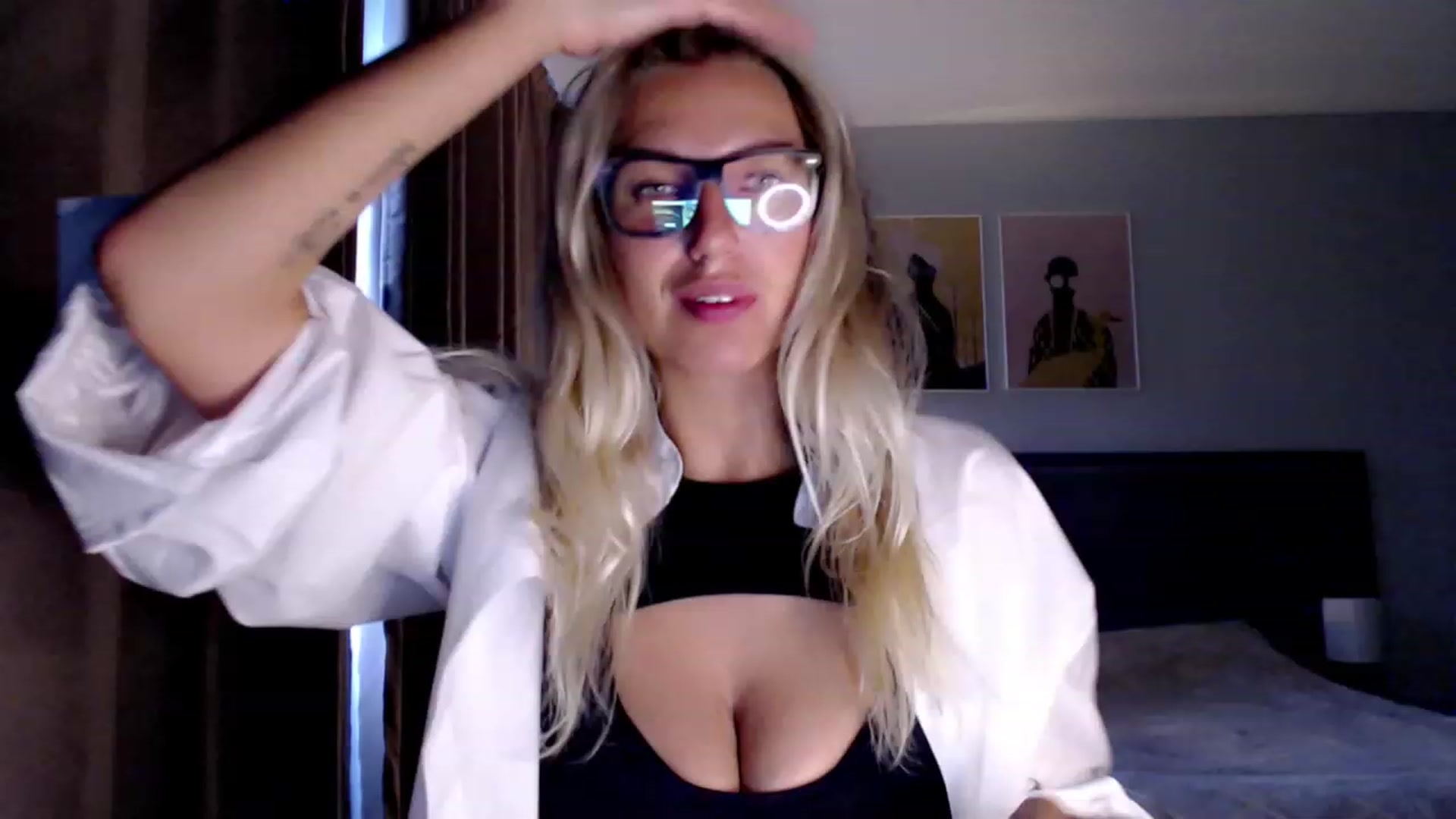 Gallery image thumbnail from VivicaCoke's myfreecams stream on, 07/26/2023, 17:52 image 5 of 20