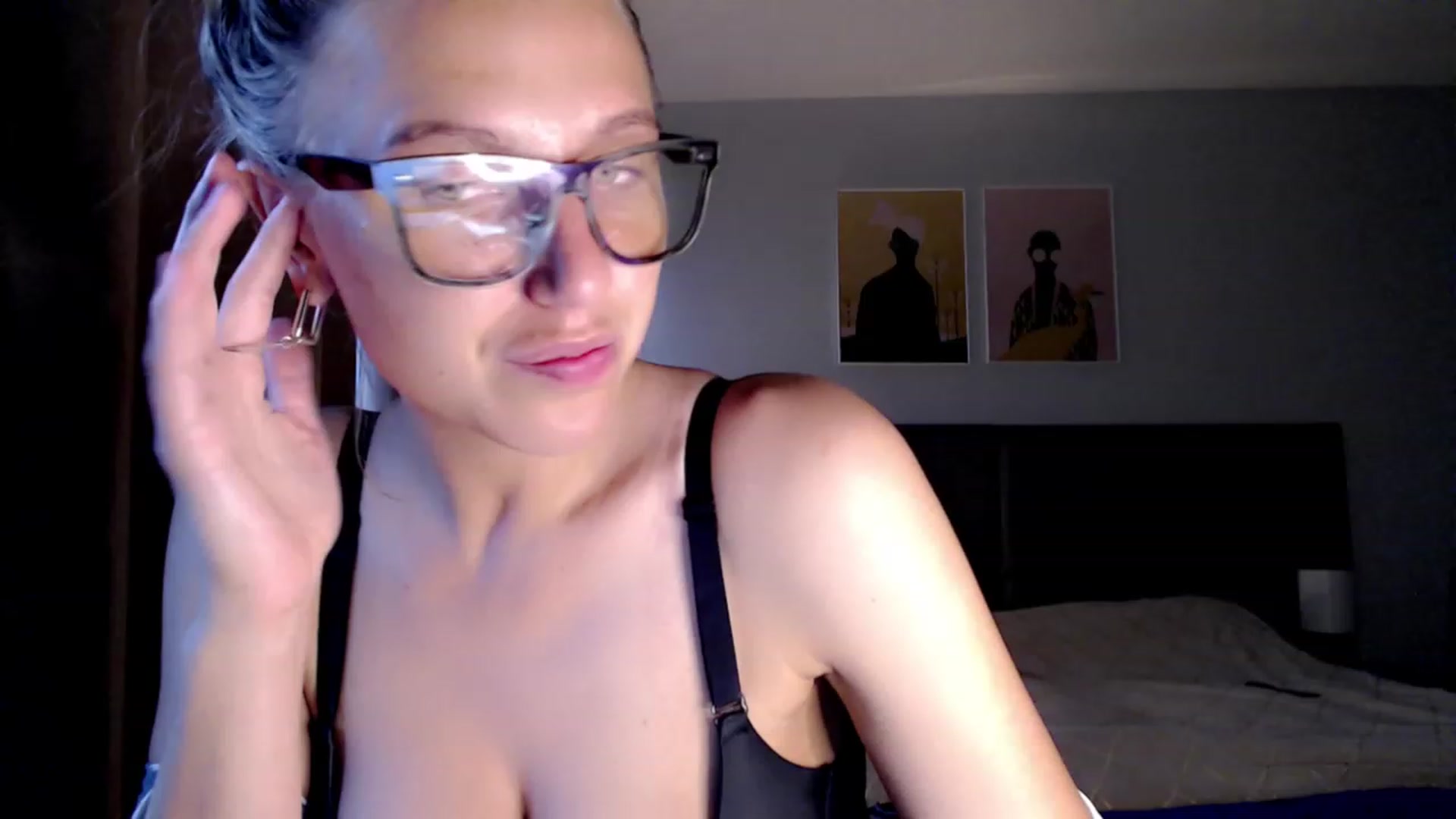 Gallery image thumbnail from VivicaCoke's myfreecams stream on, 07/27/2023, 18:02 image 14 of 20
