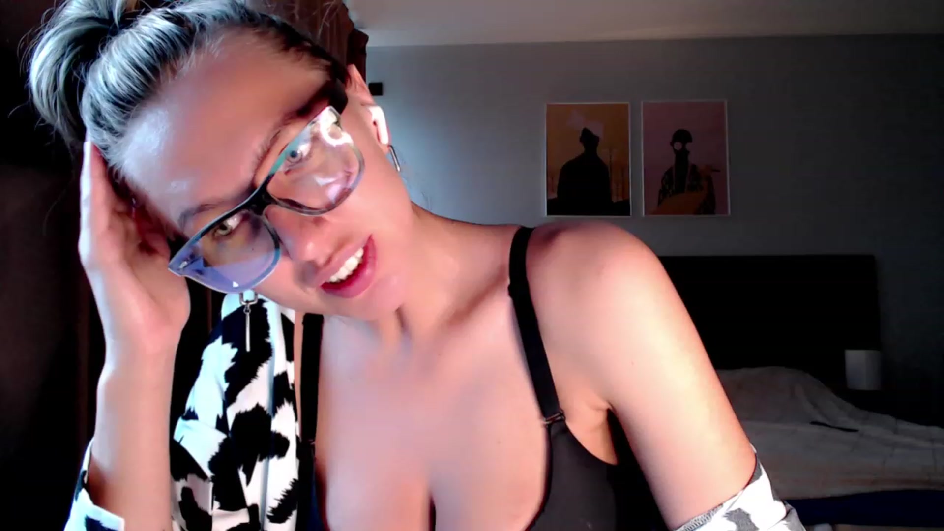 Gallery image thumbnail from VivicaCoke's myfreecams stream on, 07/27/2023, 18:02 image 3 of 20