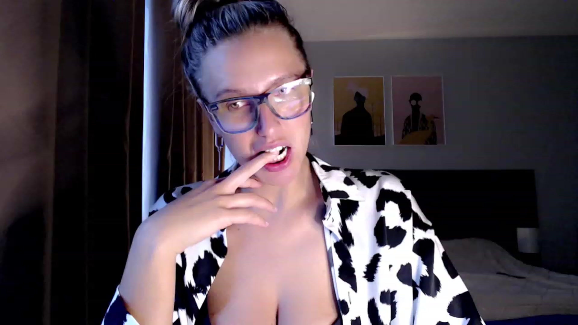 Gallery image thumbnail from VivicaCoke's myfreecams stream on, 07/27/2023, 18:02 image 11 of 20