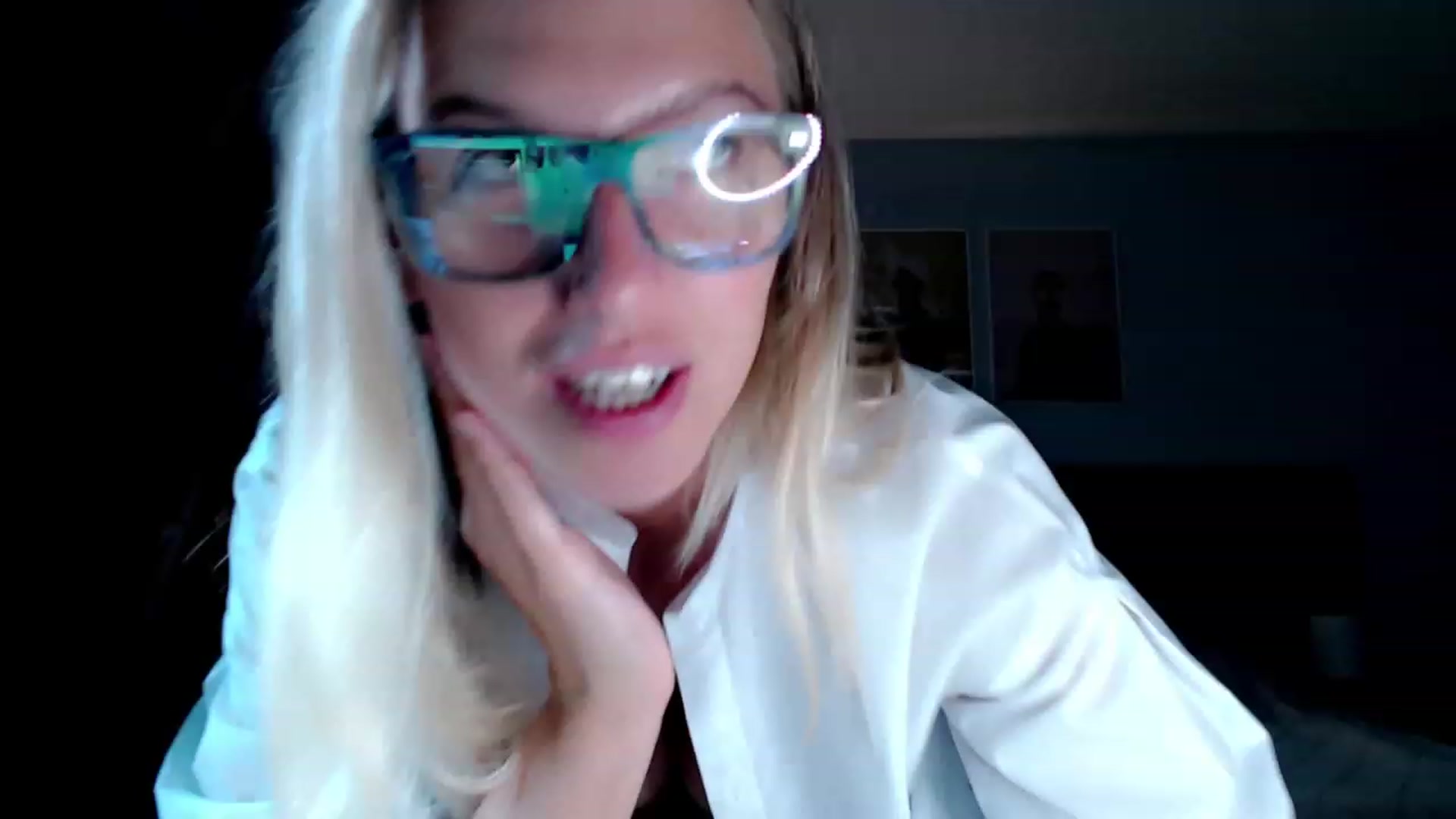 Gallery image thumbnail from VivicaCoke's myfreecams stream on, 07/28/2023, 10:05 image 12 of 20