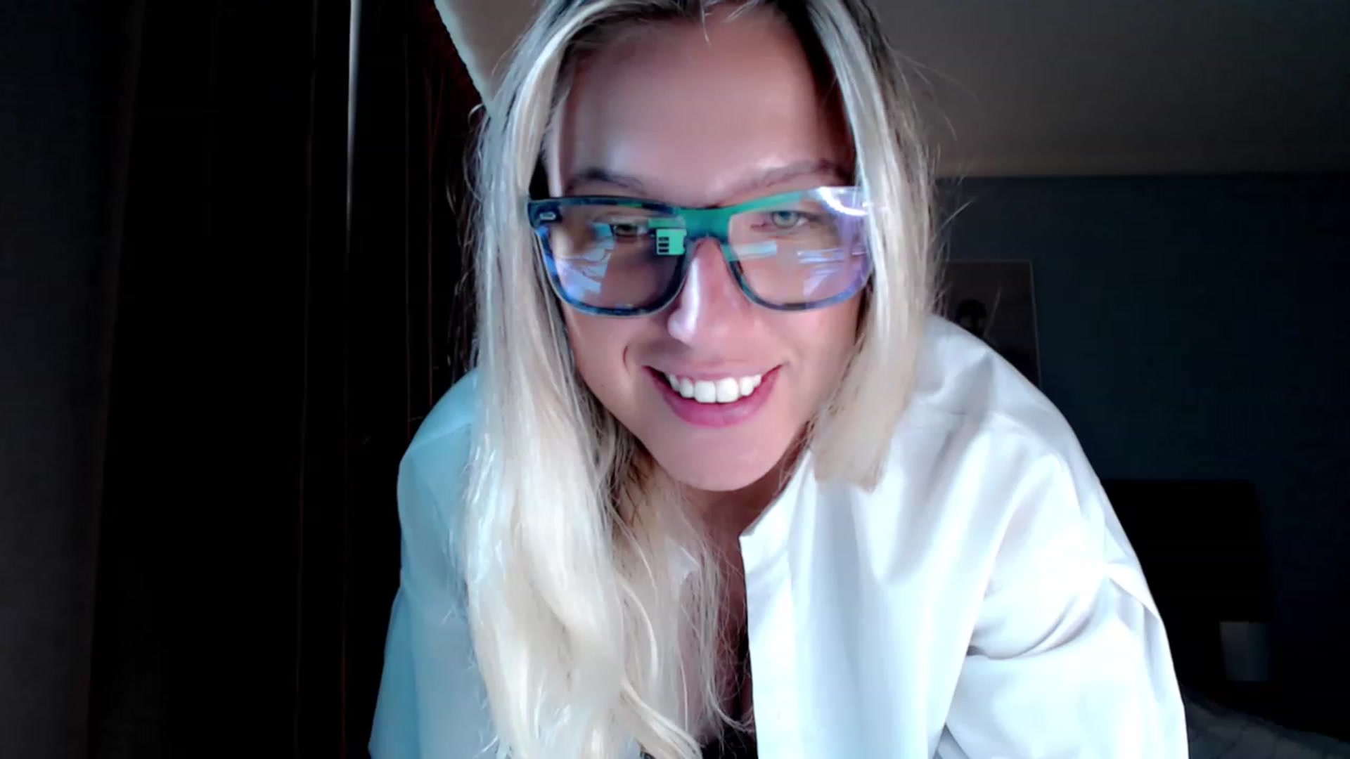 Gallery image thumbnail from VivicaCoke's myfreecams stream on, 07/28/2023, 10:05 image 8 of 20