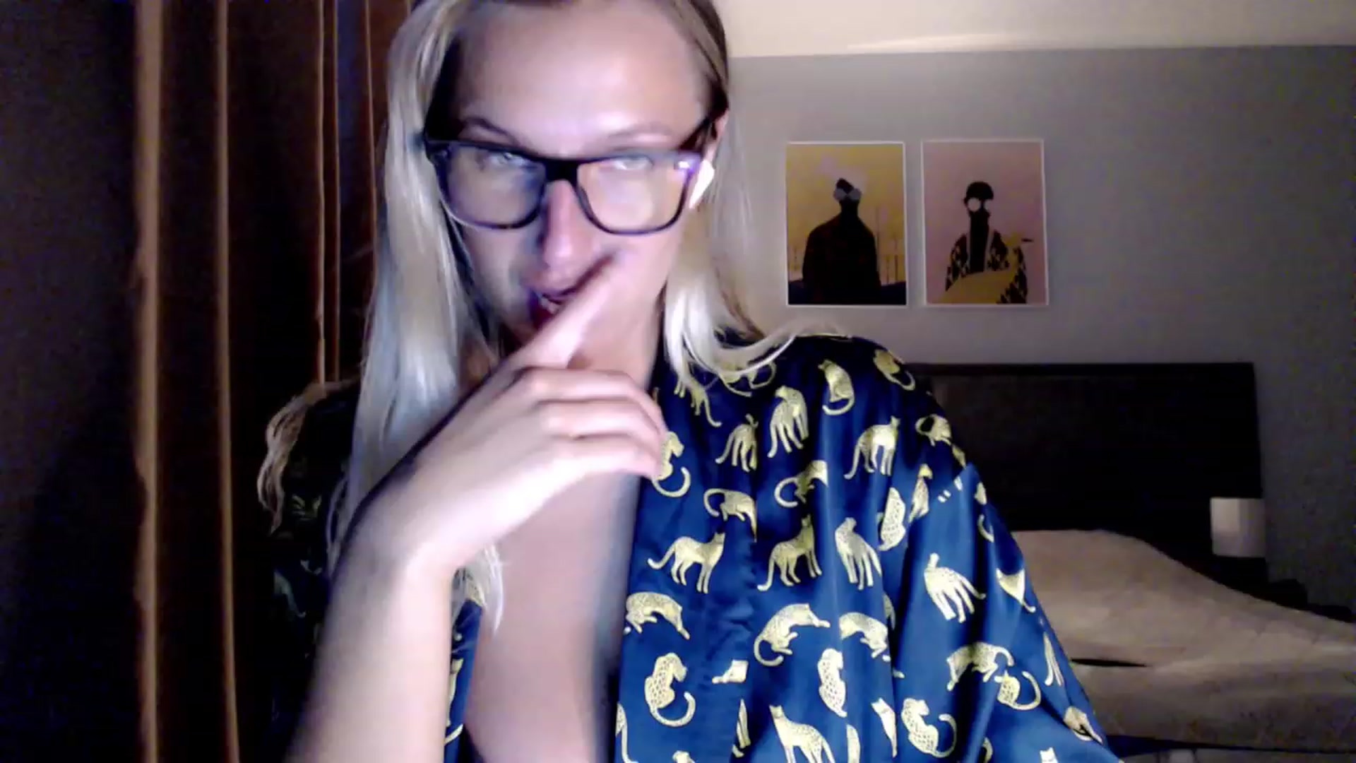 Gallery image thumbnail from VivicaCoke's myfreecams stream on, 07/31/2023, 19:24 image 3 of 20