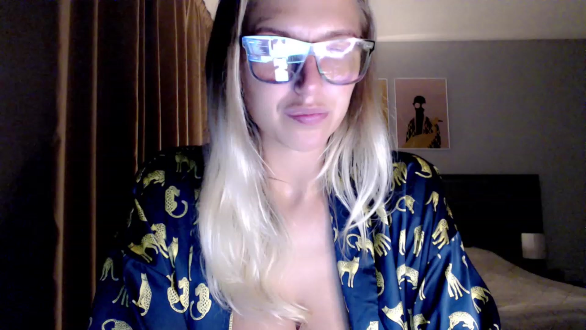 Gallery image thumbnail from VivicaCoke's myfreecams stream on, 07/31/2023, 19:24 image 20 of 20