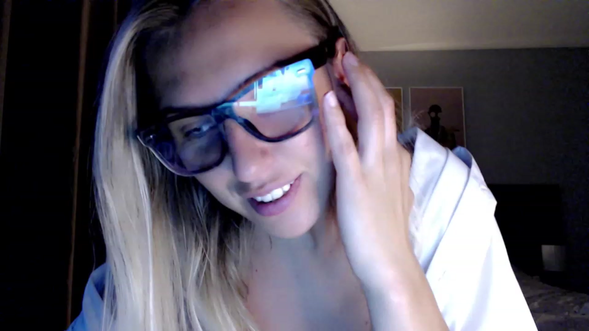 Gallery image thumbnail from VivicaCoke's myfreecams stream on, 08/03/2023, 19:46 image 3 of 20