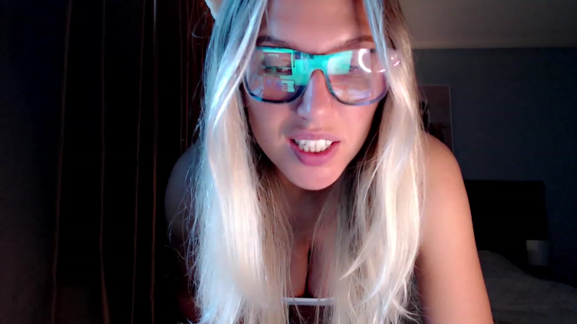 Gallery image thumbnail from VivicaCoke's myfreecams stream on, 08/05/2023, 09:56 image 12 of 20