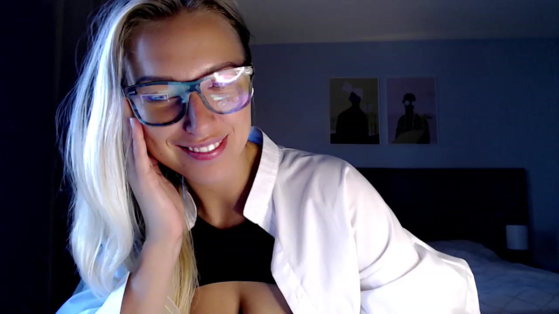 Gallery image thumbnail from VivicaCoke's myfreecams stream on, 08/12/2023, 09:40 image 5 of 20