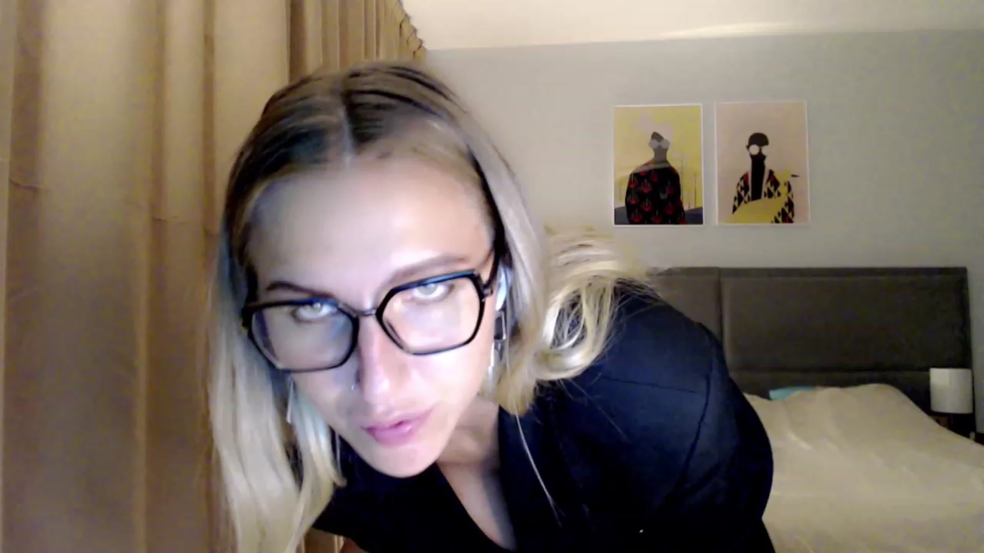 Gallery image thumbnail from VivicaCoke's myfreecams stream on, 08/27/2023, 19:18 image 11 of 20