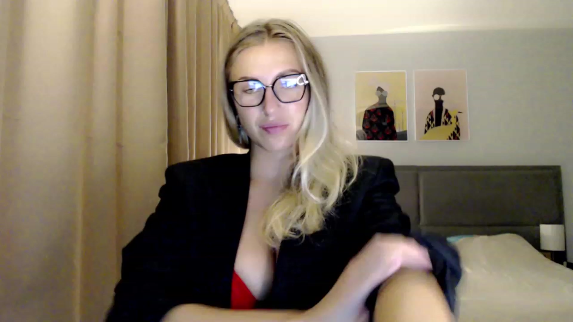 Gallery image thumbnail from VivicaCoke's myfreecams stream on, 08/27/2023, 19:18 image 4 of 20