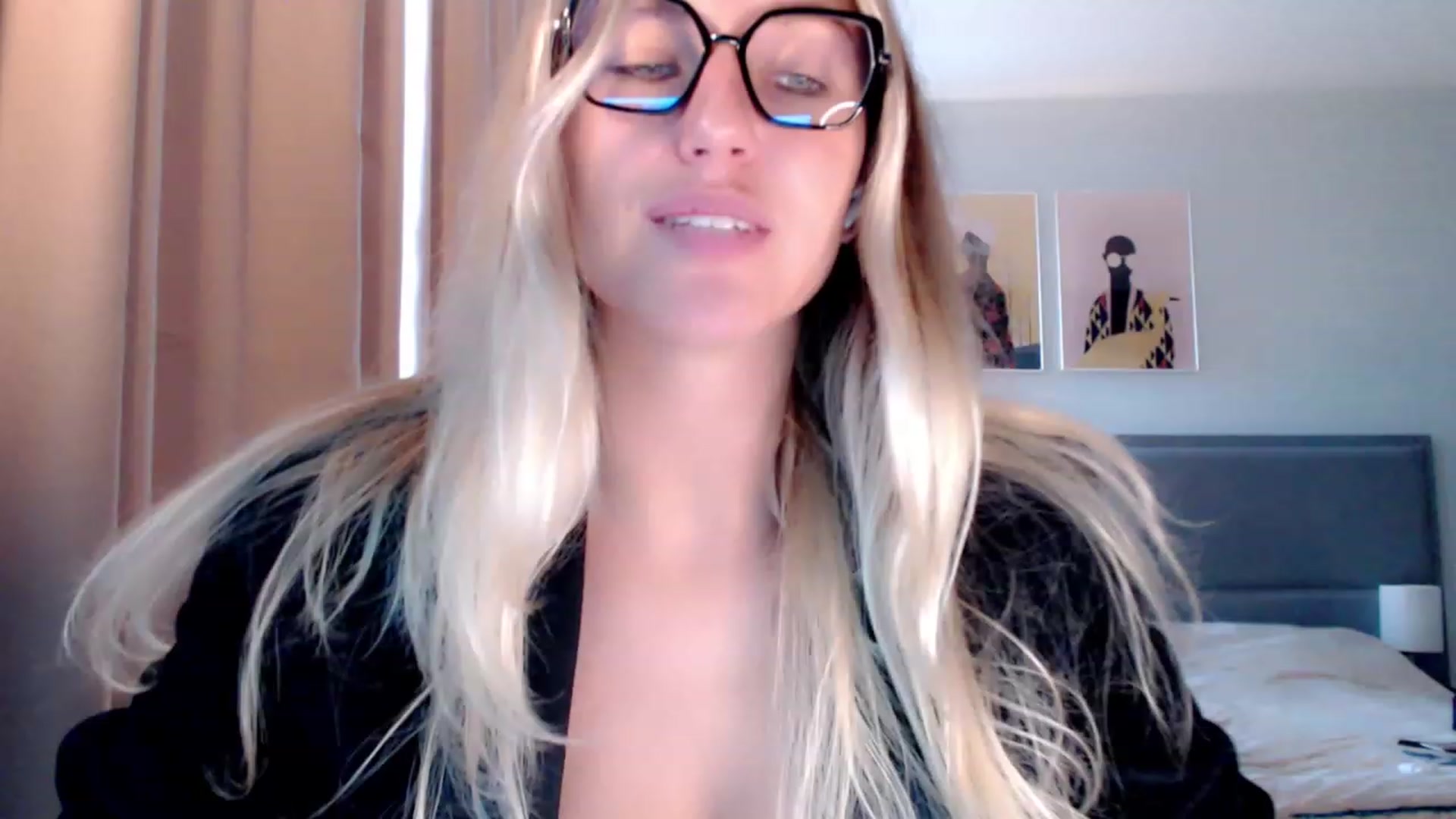 Gallery image thumbnail from VivicaCoke's myfreecams stream on, 09/02/2023, 12:16 image 18 of 20