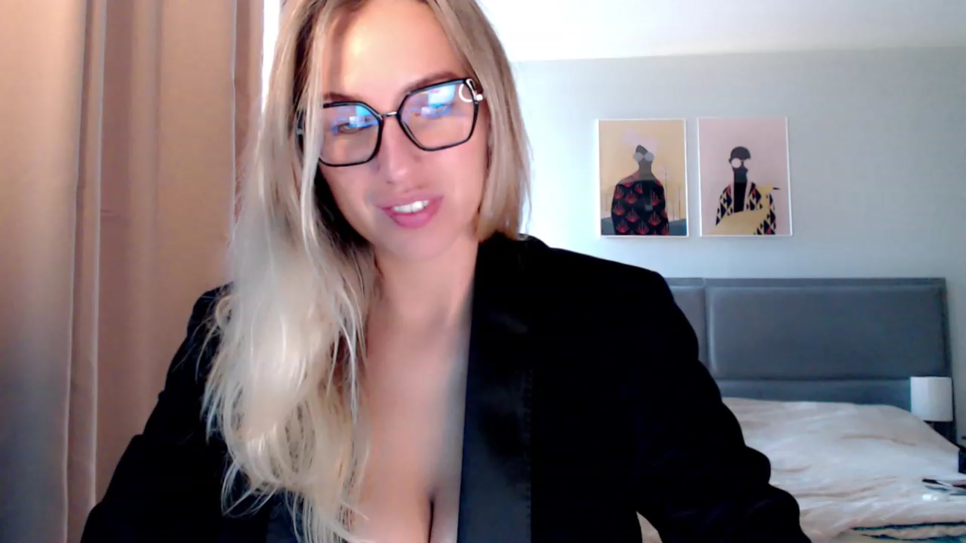 Gallery image thumbnail from VivicaCoke's myfreecams stream on, 09/02/2023, 13:03 image 14 of 20