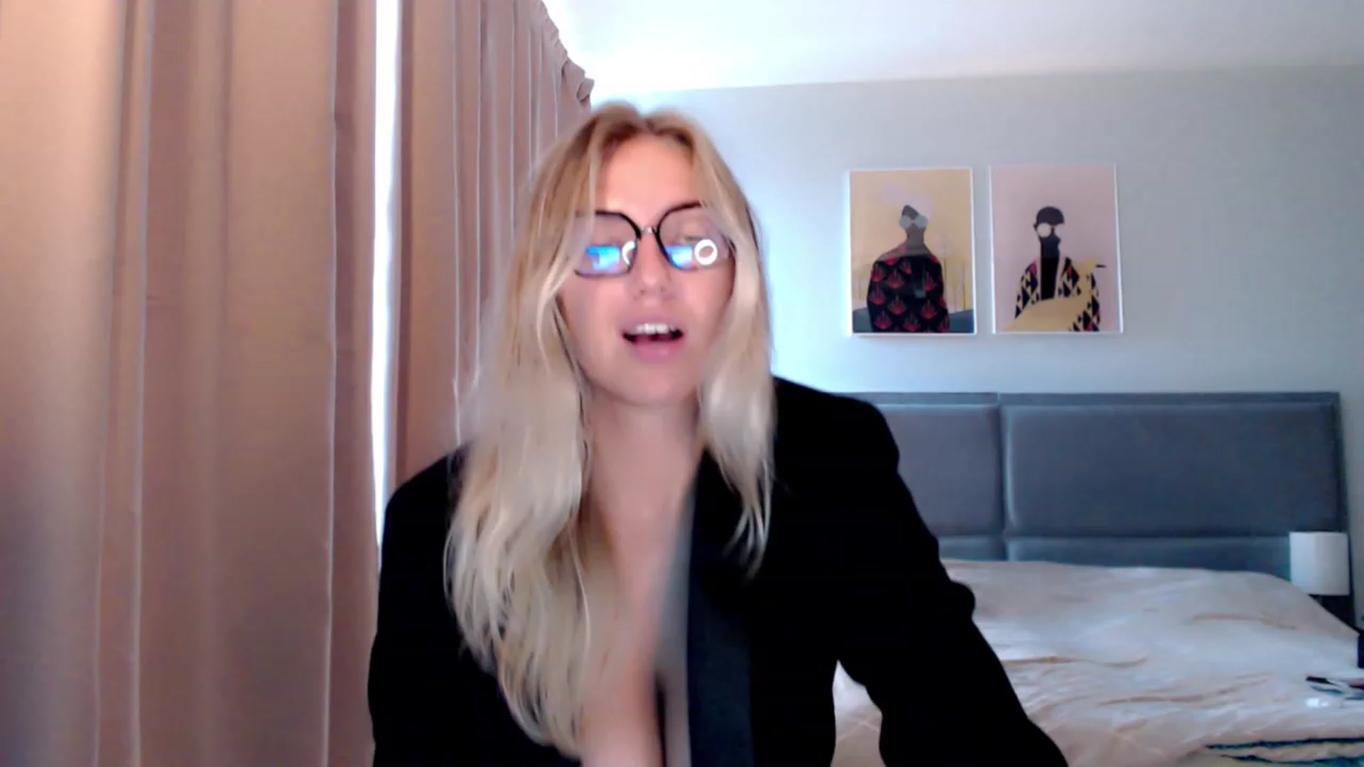 Gallery image thumbnail from VivicaCoke's myfreecams stream on, 09/02/2023, 13:03 image 6 of 20