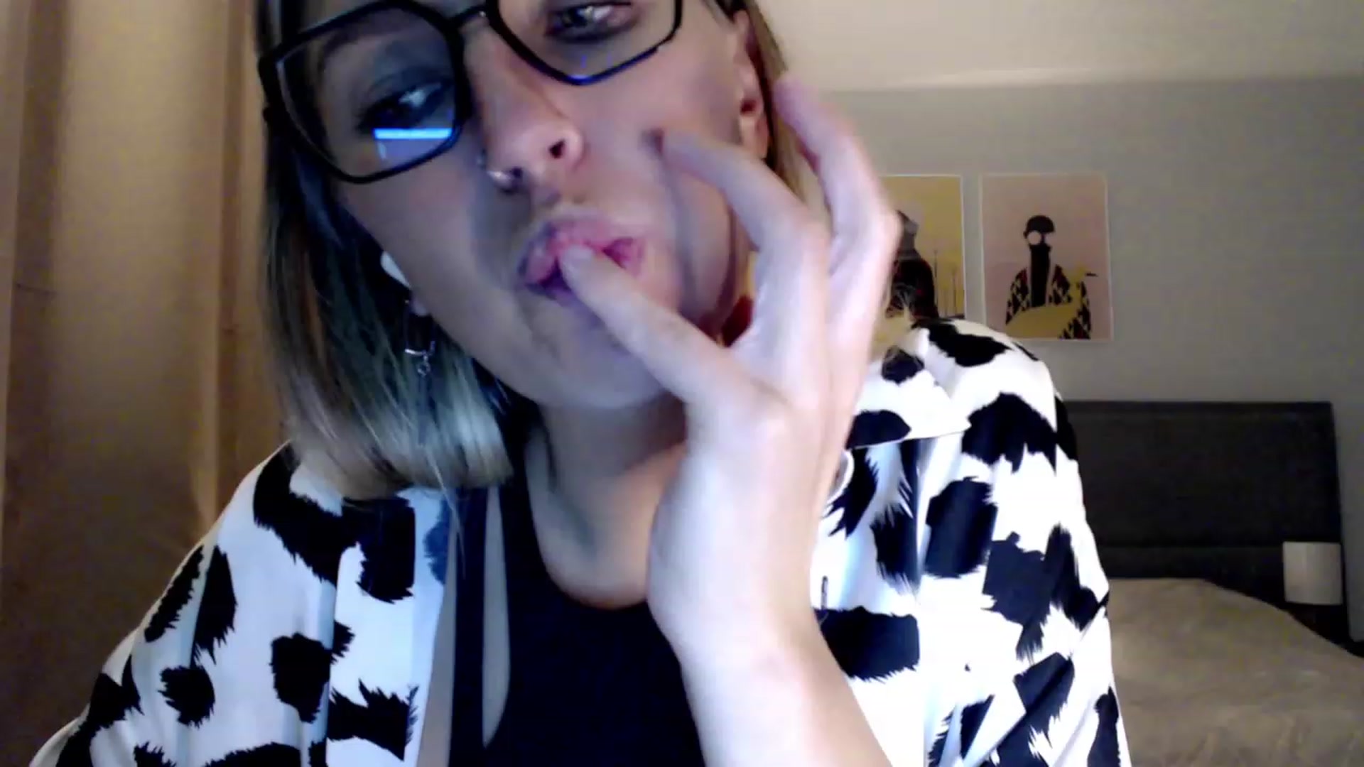 Gallery image thumbnail from VivicaCoke's myfreecams stream on, 09/04/2023, 17:43 image 8 of 20