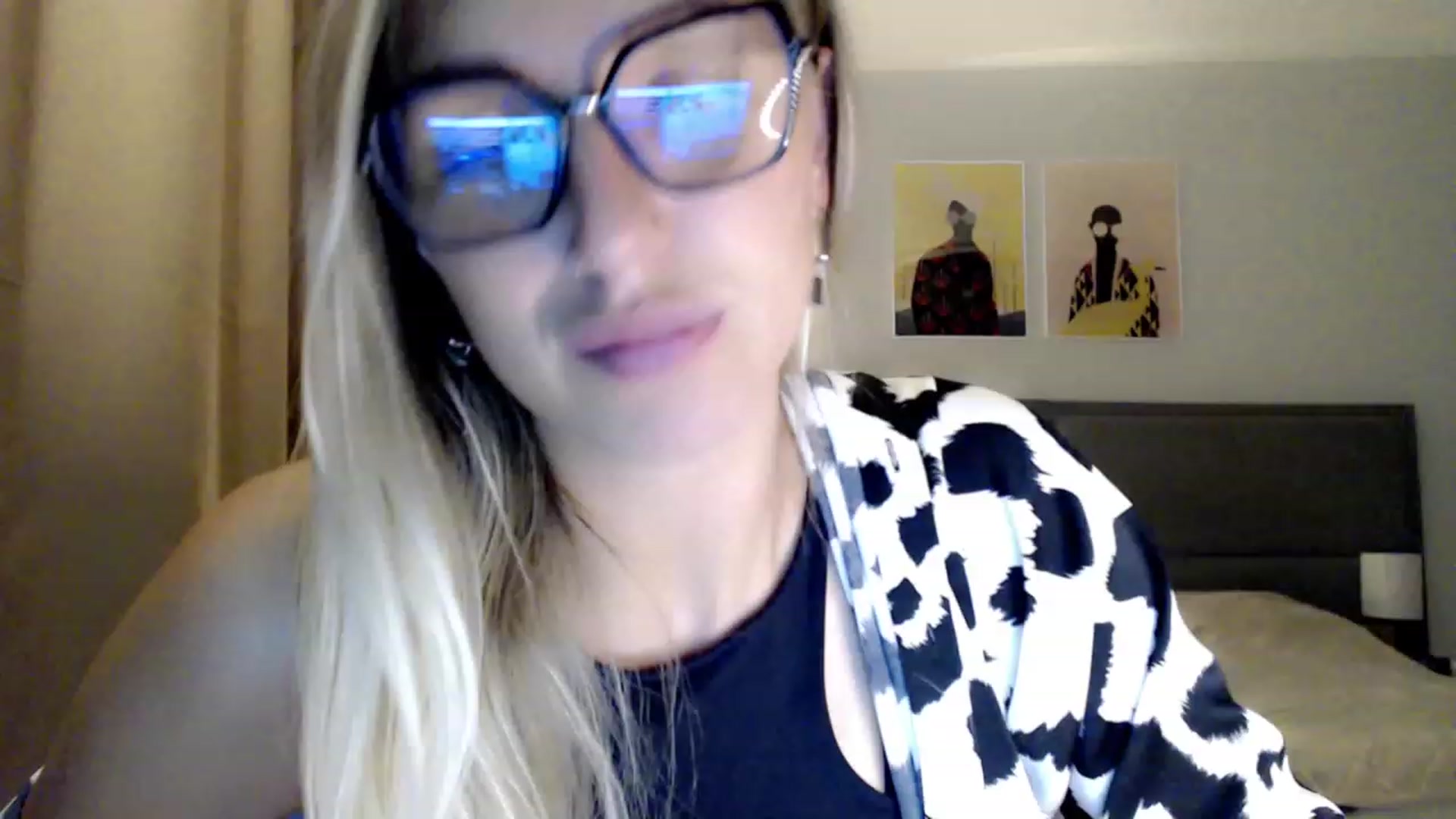 Gallery image thumbnail from VivicaCoke's myfreecams stream on, 09/04/2023, 18:43 image 20 of 20