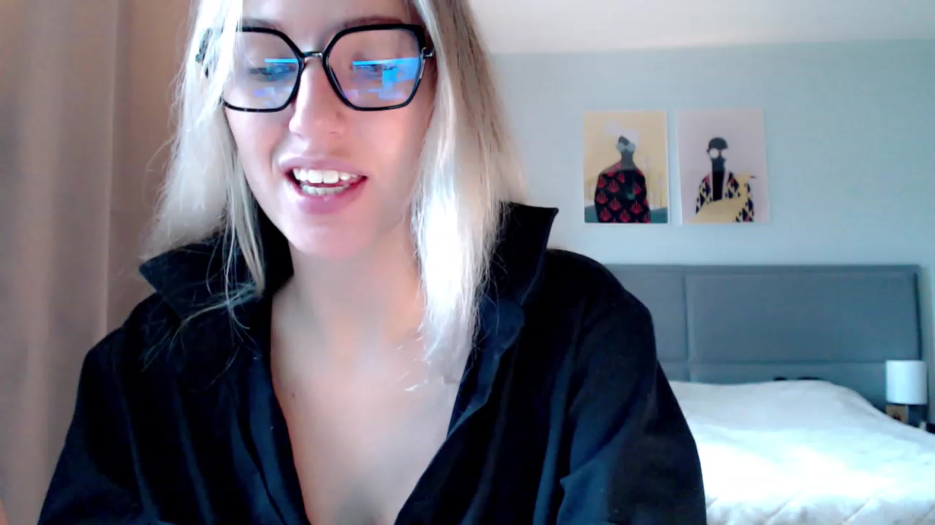 Gallery image thumbnail from VivicaCoke's myfreecams stream on, 10/22/2023, 08:52 image 14 of 20