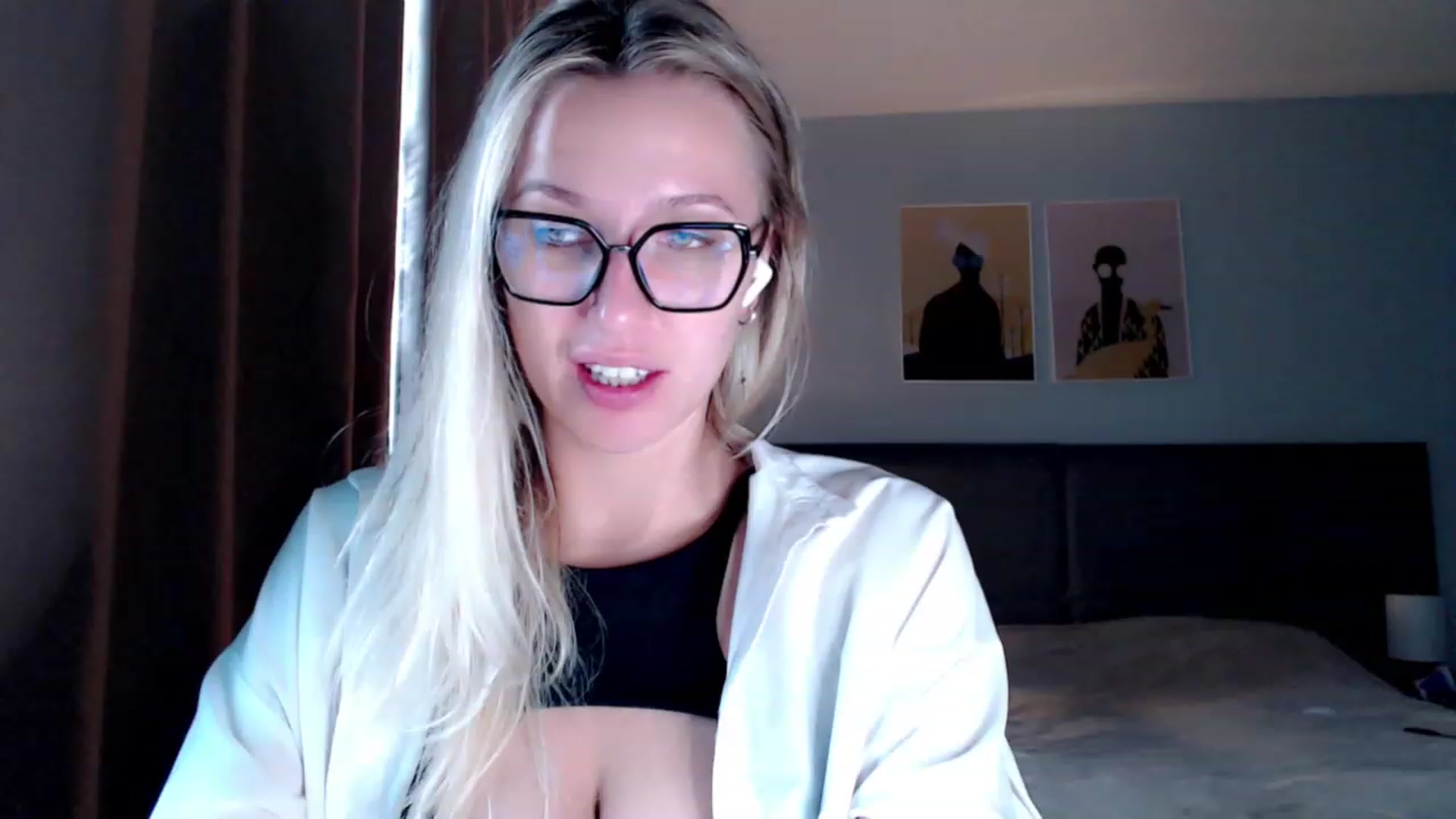 Gallery image thumbnail from VivicaCoke's myfreecams stream on, 11/17/2023, 10:31 image 18 of 20