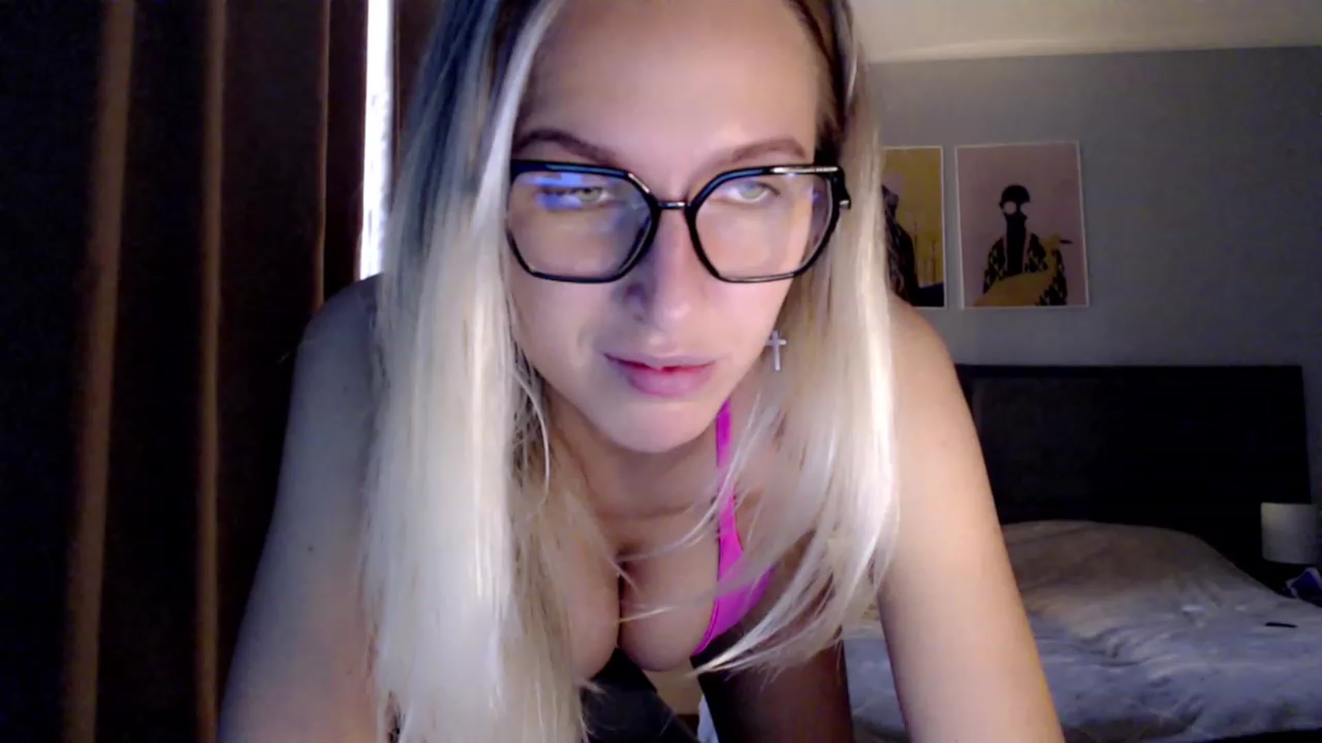 Gallery image thumbnail from VivicaCoke's myfreecams stream on, 11/17/2023, 11:51 image 14 of 20
