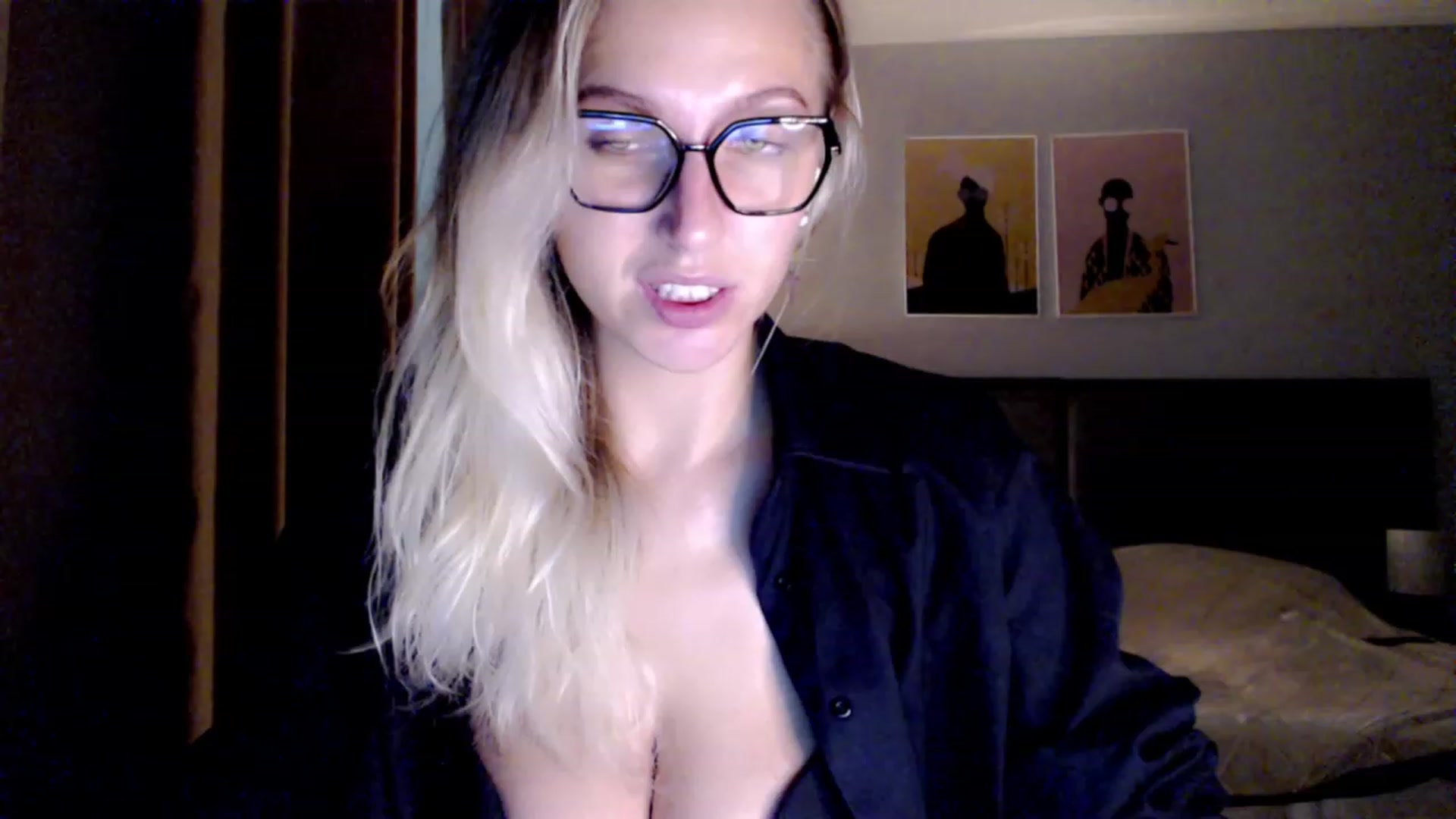 Gallery image thumbnail from VivicaCoke's myfreecams stream on, 11/23/2023, 17:58 image 7 of 20