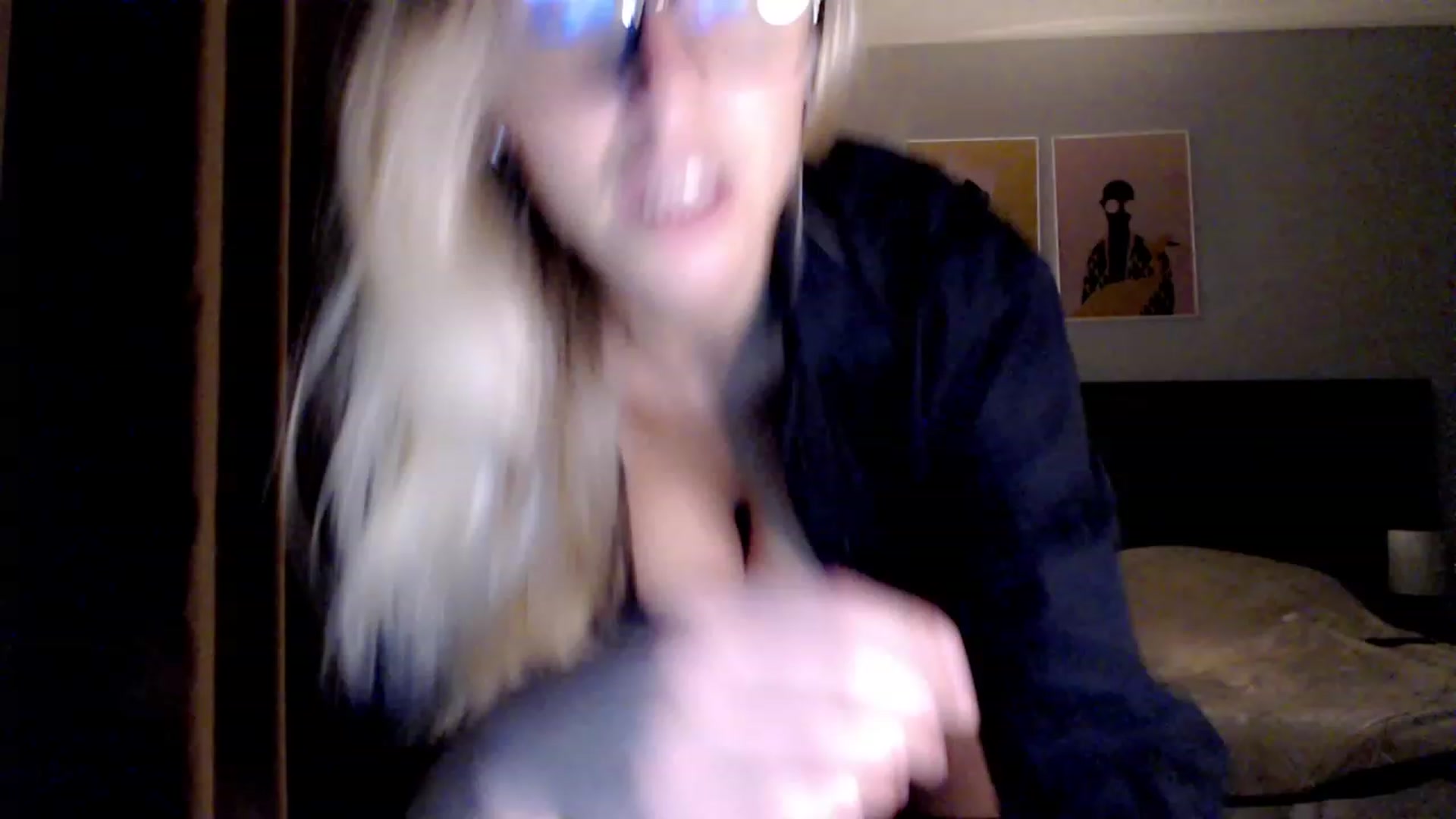Gallery image thumbnail from VivicaCoke's myfreecams stream on, 11/23/2023, 17:58 image 14 of 20