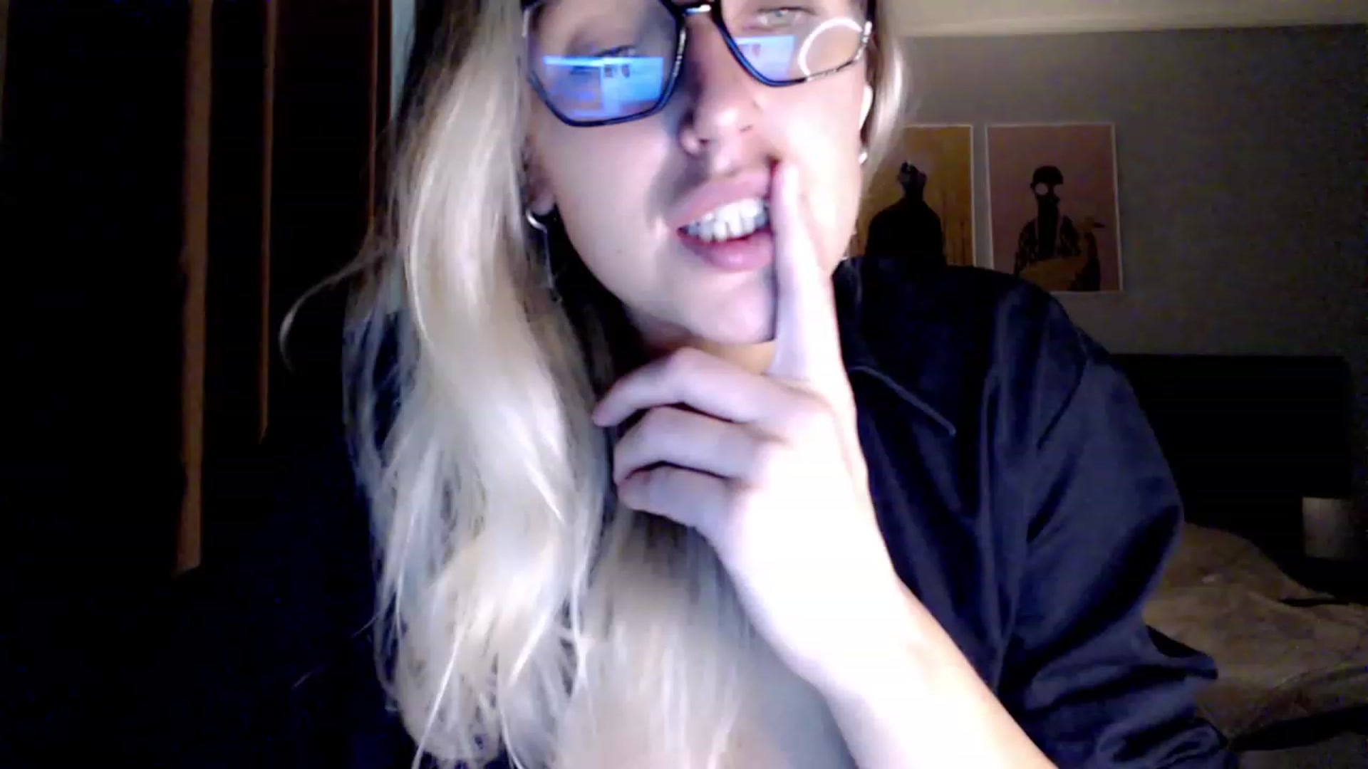 Gallery image thumbnail from VivicaCoke's myfreecams stream on, 11/23/2023, 17:58 image 5 of 20