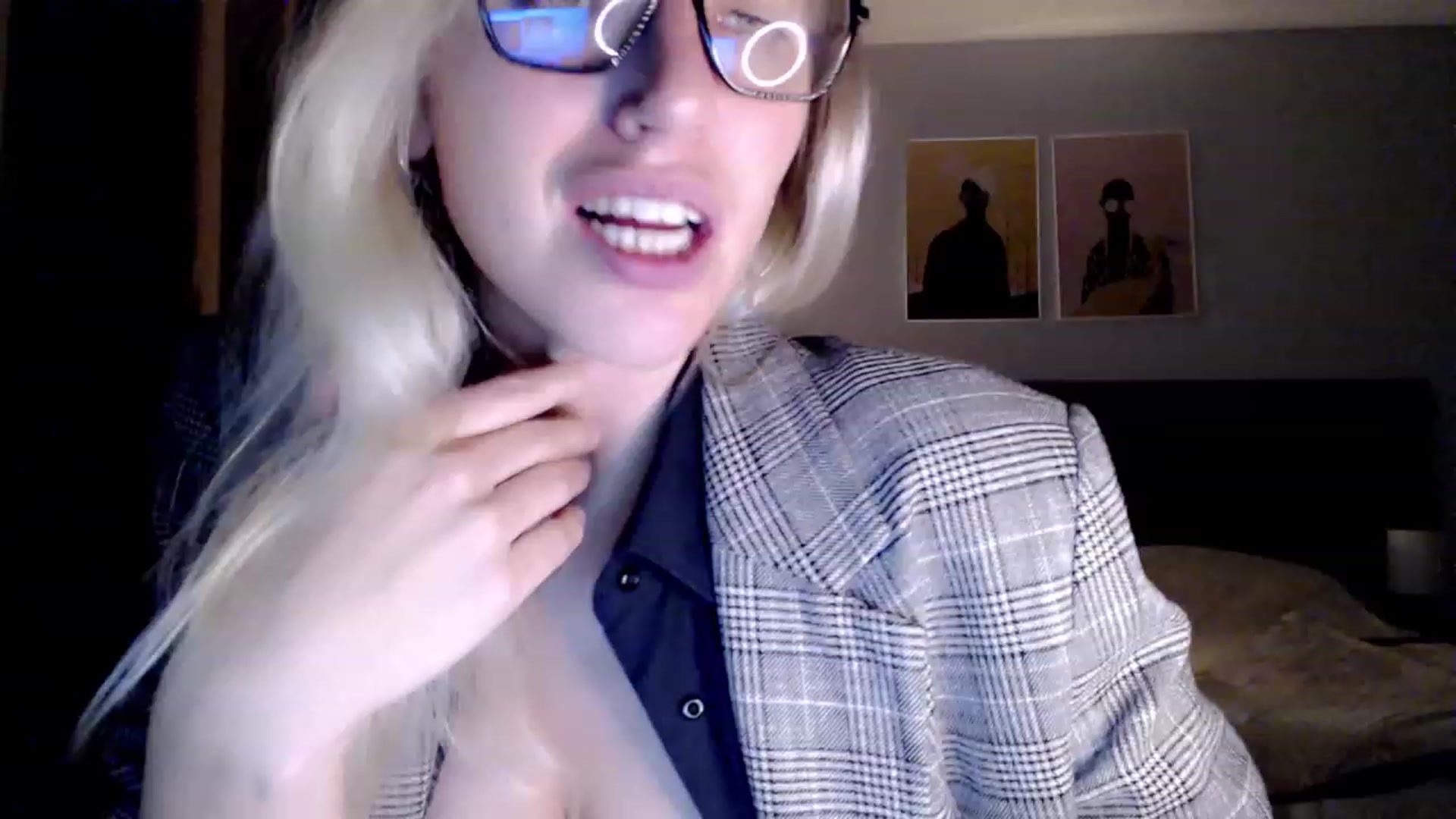 Gallery image thumbnail from VivicaCoke's myfreecams stream on, 11/23/2023, 17:58 image 3 of 20