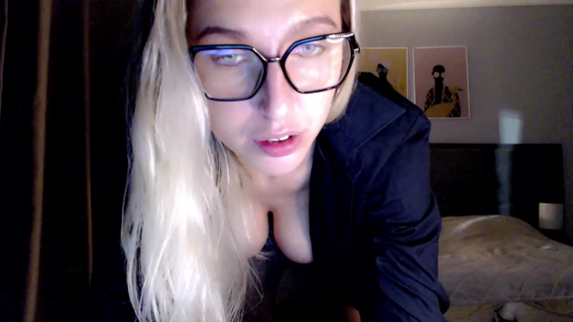Gallery image thumbnail from VivicaCoke's myfreecams stream on, 11/26/2023, 13:25 image 14 of 20