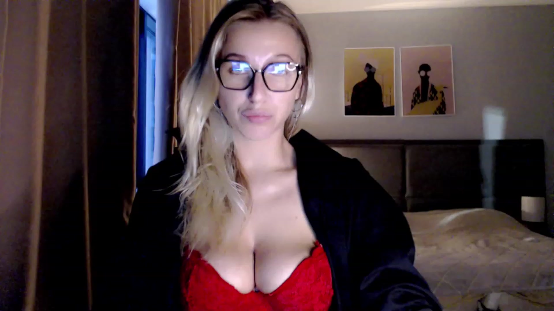 Gallery image thumbnail from VivicaCoke's myfreecams stream on, 11/26/2023, 13:25 image 19 of 20
