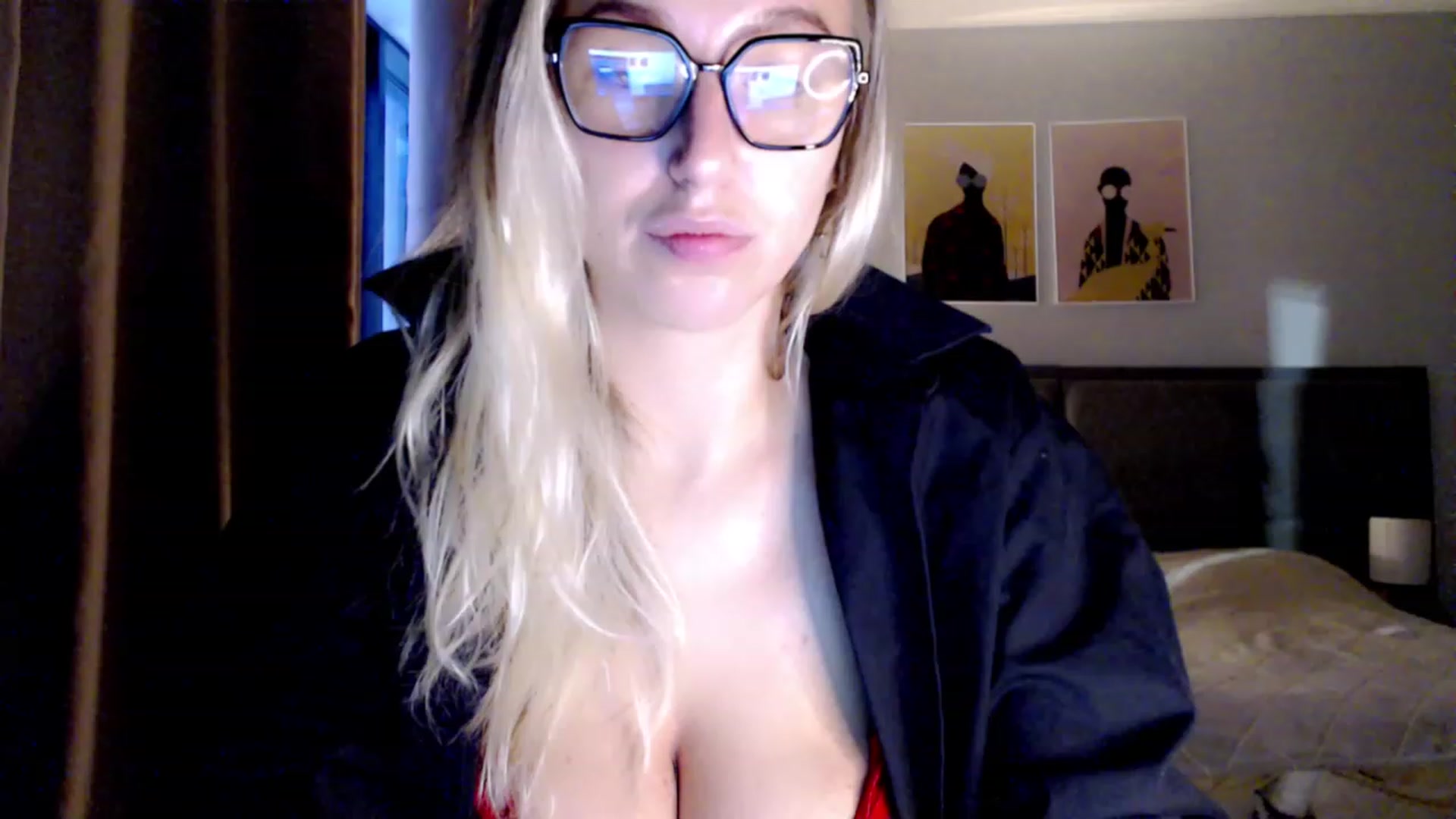 Gallery image thumbnail from VivicaCoke's myfreecams stream on, 11/26/2023, 13:25 image 17 of 20