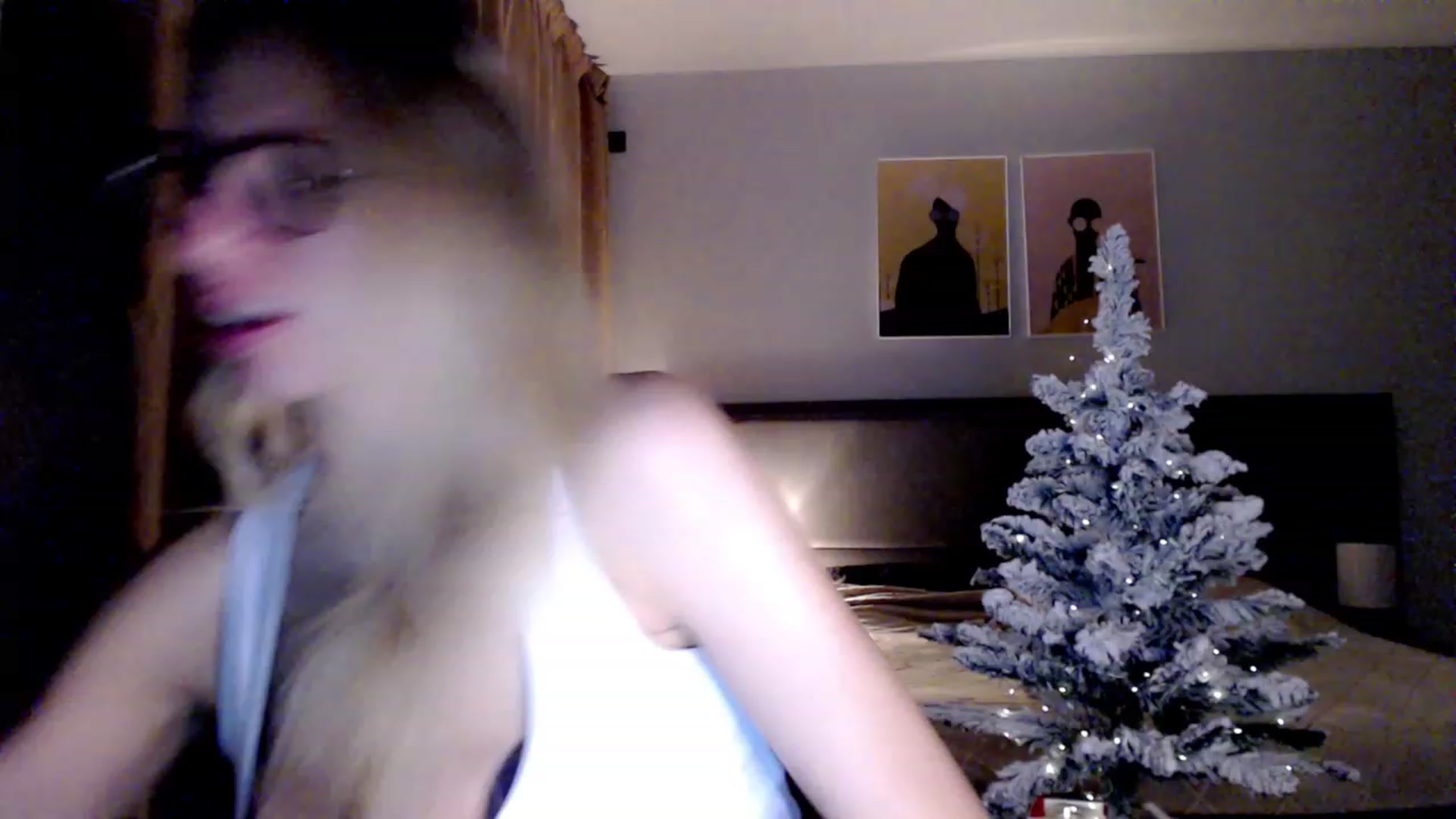 Gallery image thumbnail from VivicaCoke's myfreecams stream on, 12/25/2023, 20:54 image 4 of 20