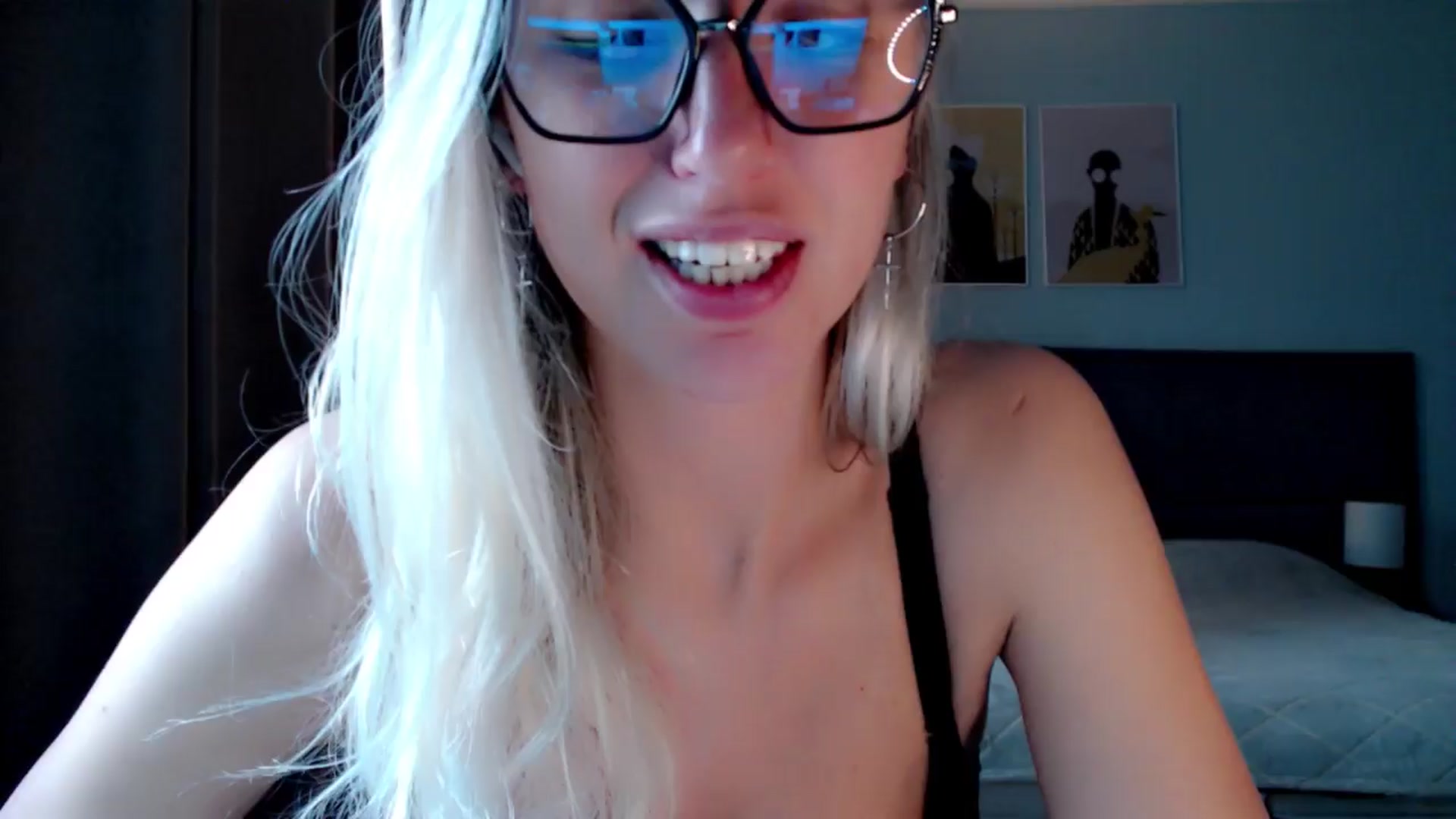 Gallery image thumbnail from VivicaCoke's myfreecams stream on, 04/06/2024, 11:53 image 5 of 20