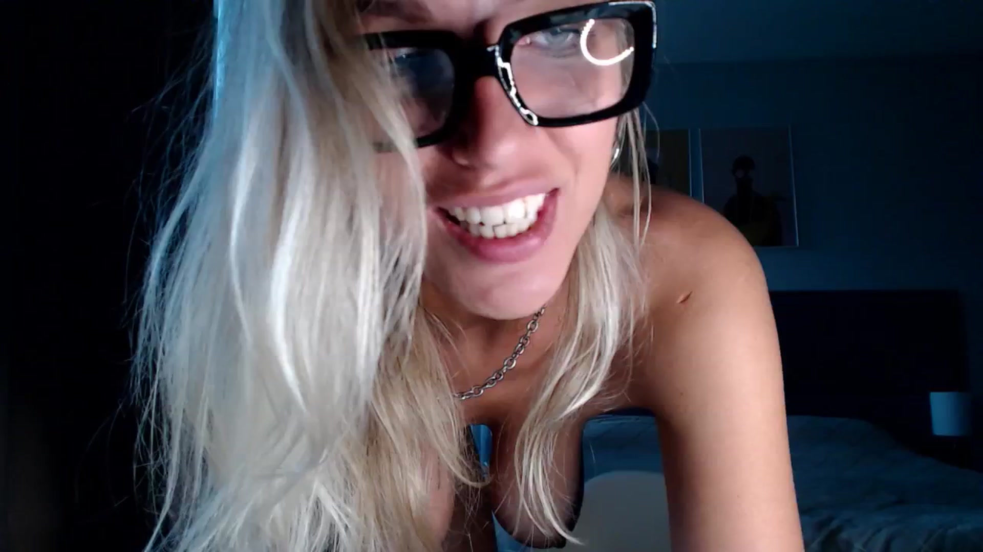 Gallery image thumbnail from VivicaCoke's myfreecams stream on, 07/30/2024, 17:44 image 5 of 20