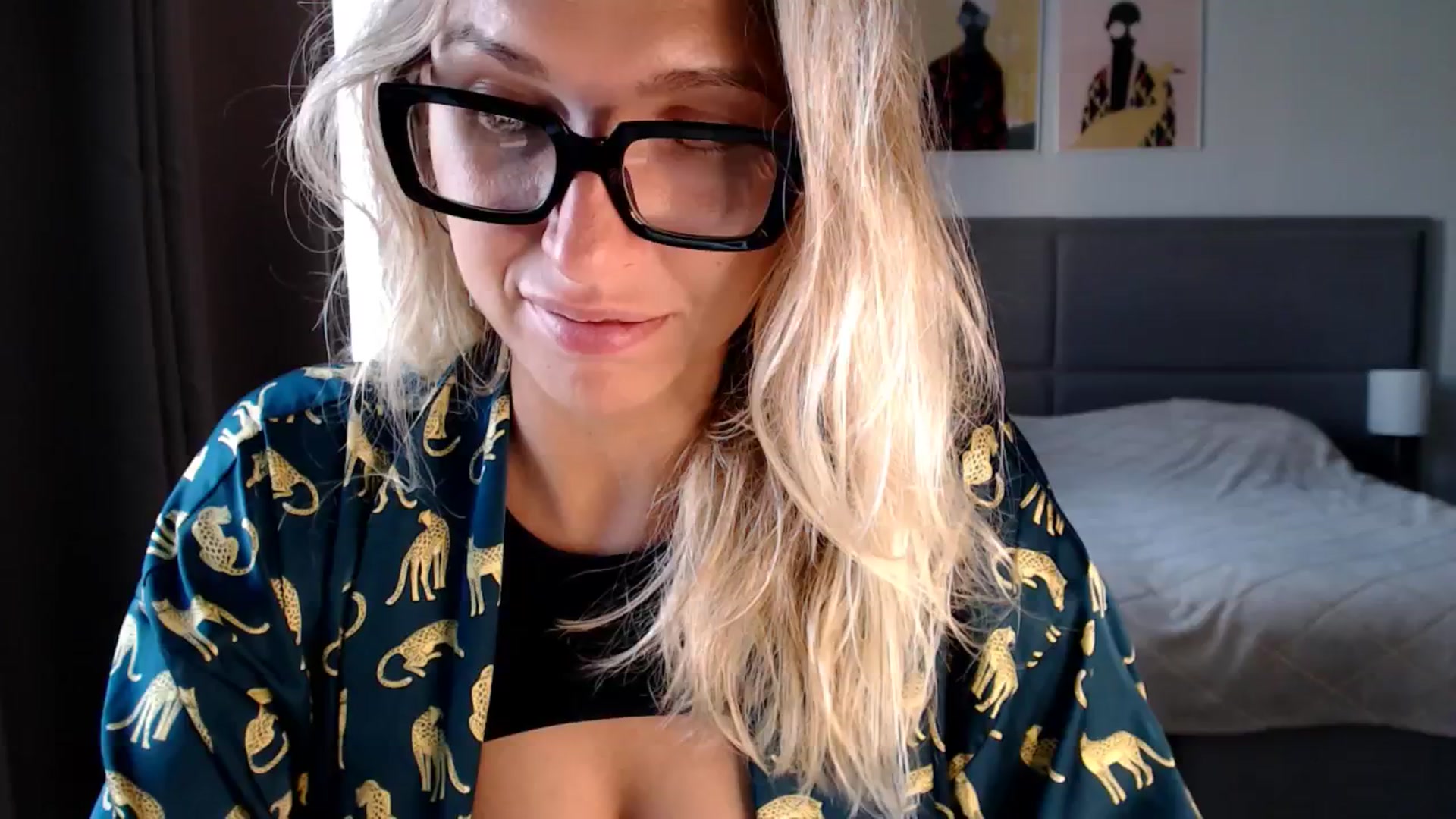 Gallery image thumbnail from VivicaCoke's myfreecams stream on, 09/25/2024, 10:30 image 13 of 20