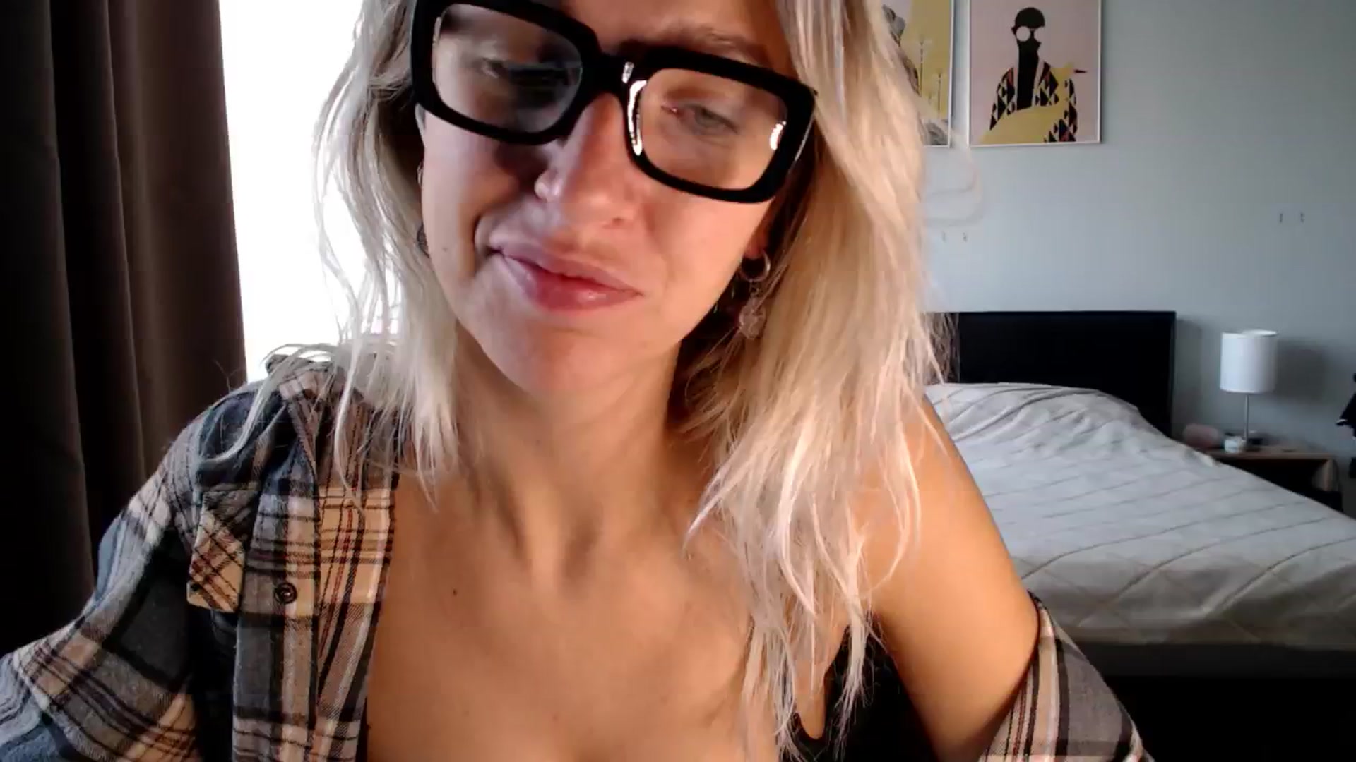 Gallery image thumbnail from VivicaCoke's myfreecams stream on, 10/19/2024, 11:13 image 10 of 20