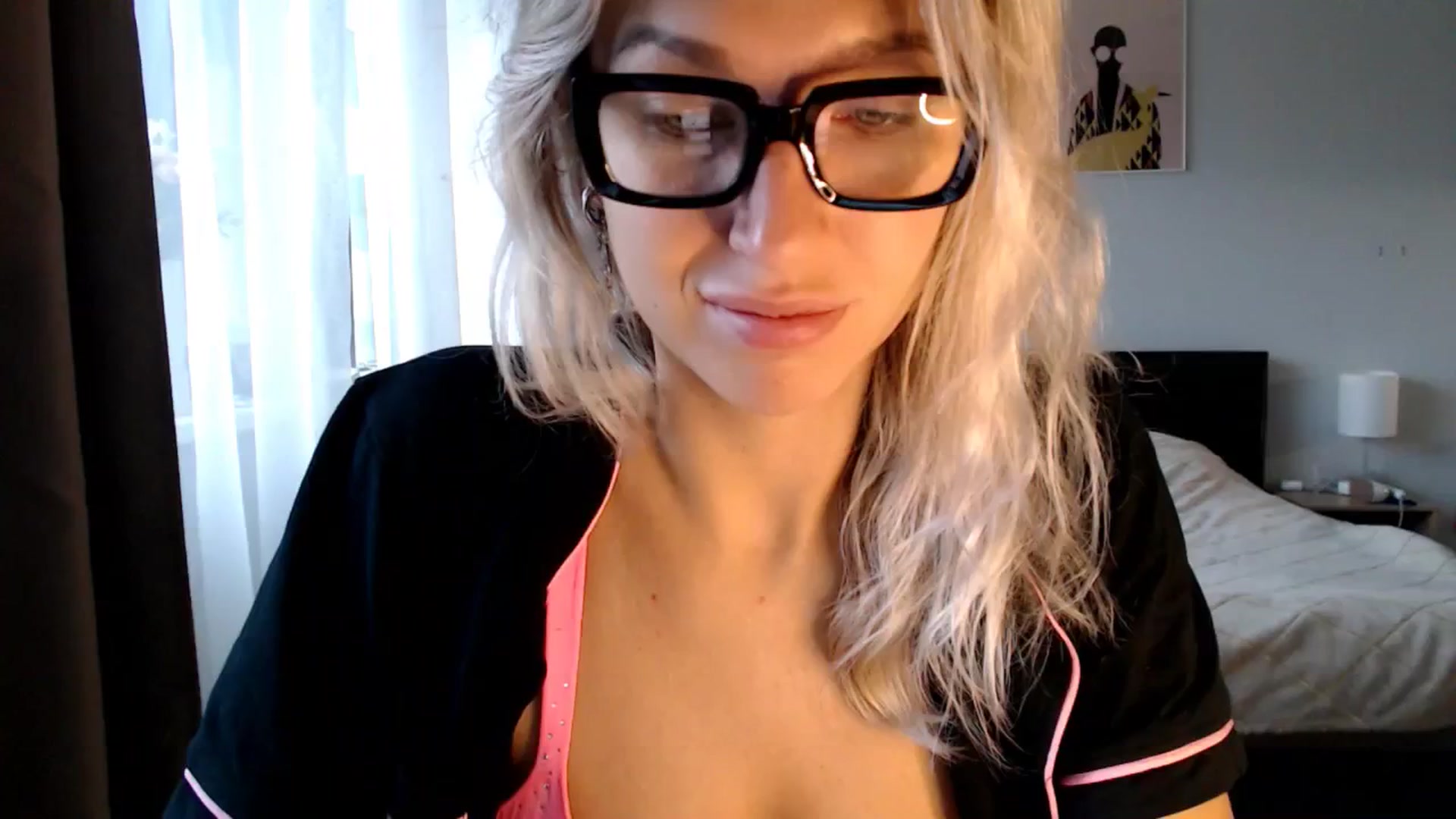 Gallery image thumbnail from VivicaCoke's myfreecams stream on, 10/28/2024, 08:01 image 4 of 20