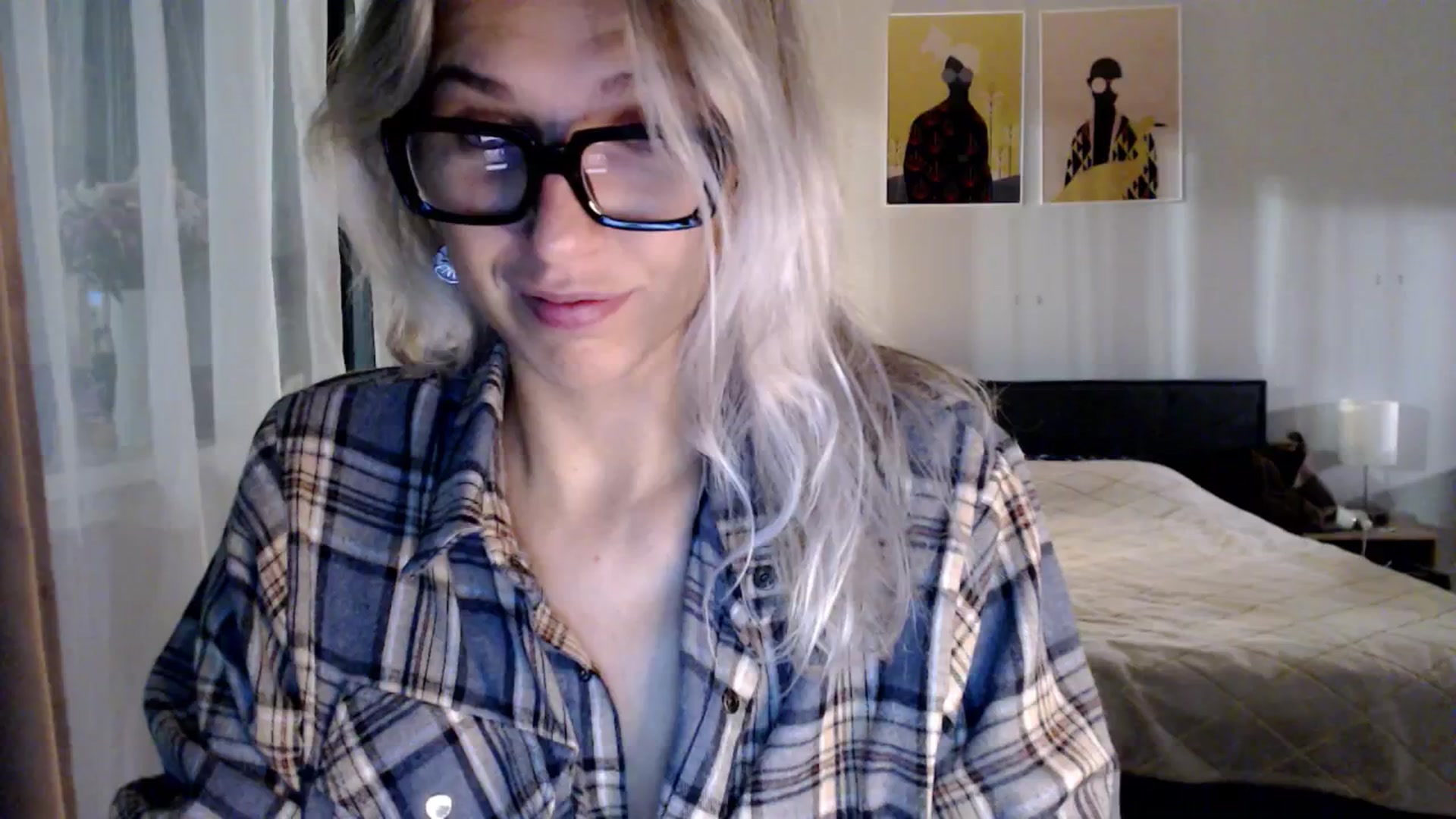 Gallery image thumbnail from VivicaCoke's myfreecams stream on, 10/29/2024, 17:24 image 15 of 20