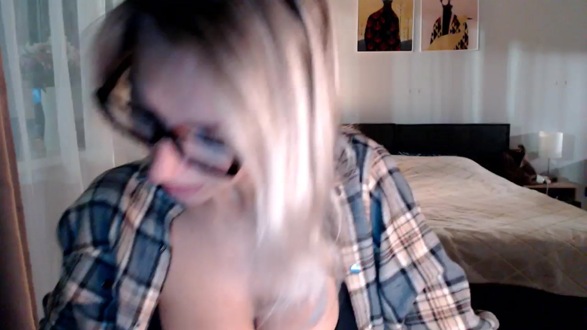 Gallery image thumbnail from VivicaCoke's myfreecams stream on, 10/29/2024, 17:24 image 6 of 20
