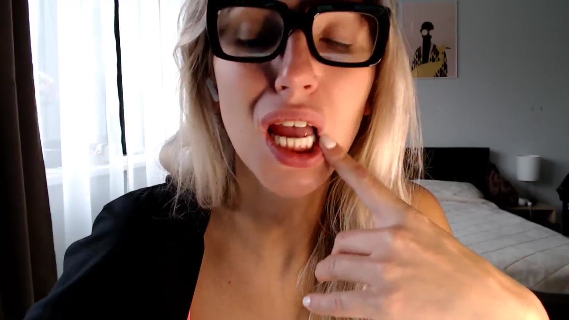 Gallery image thumbnail from VivicaCoke's myfreecams stream on, 11/02/2024, 12:04 image 19 of 20