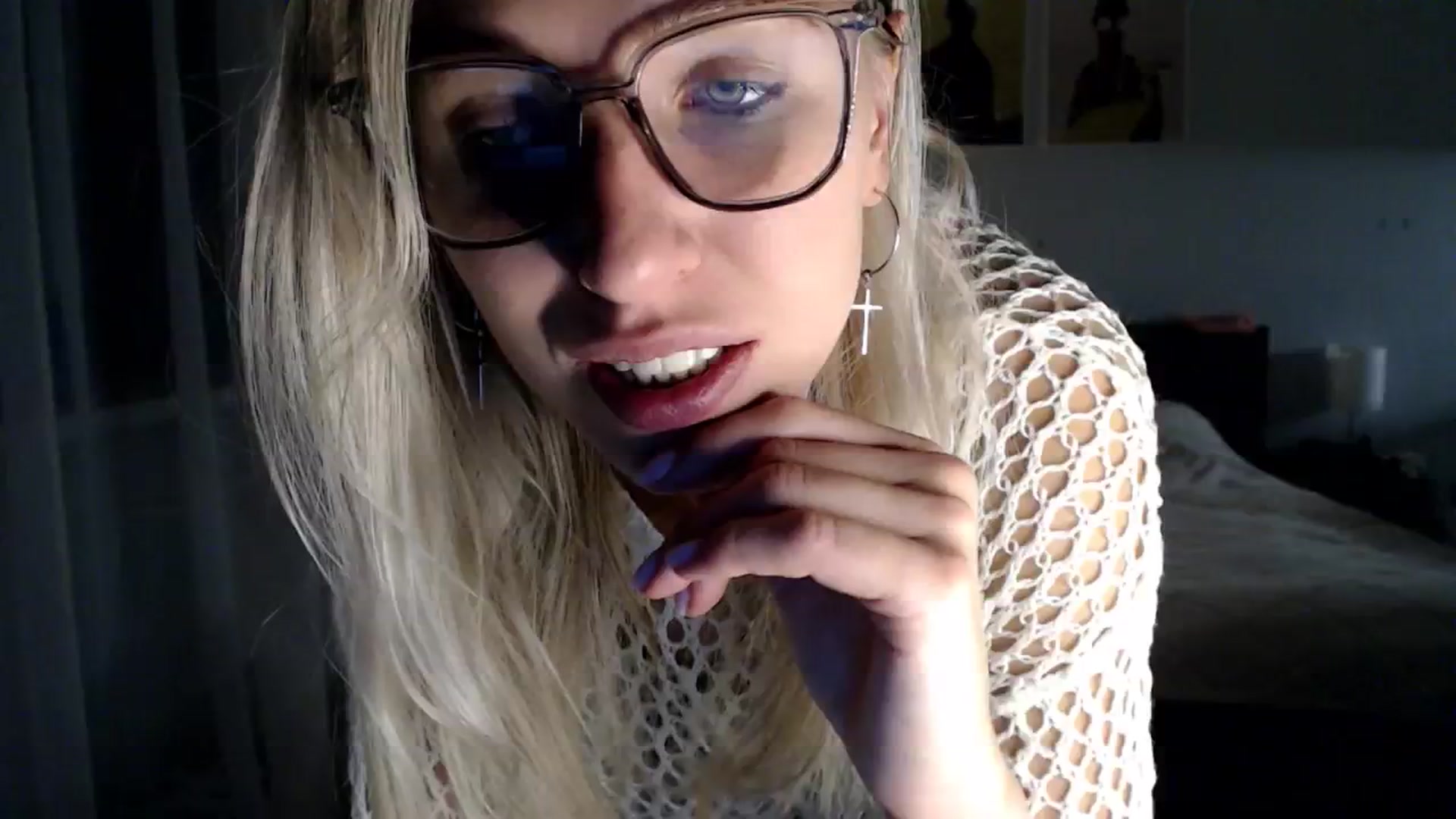 Gallery image thumbnail from VivicaCoke's myfreecams stream on, 12/16/2024, 18:08 image 9 of 20