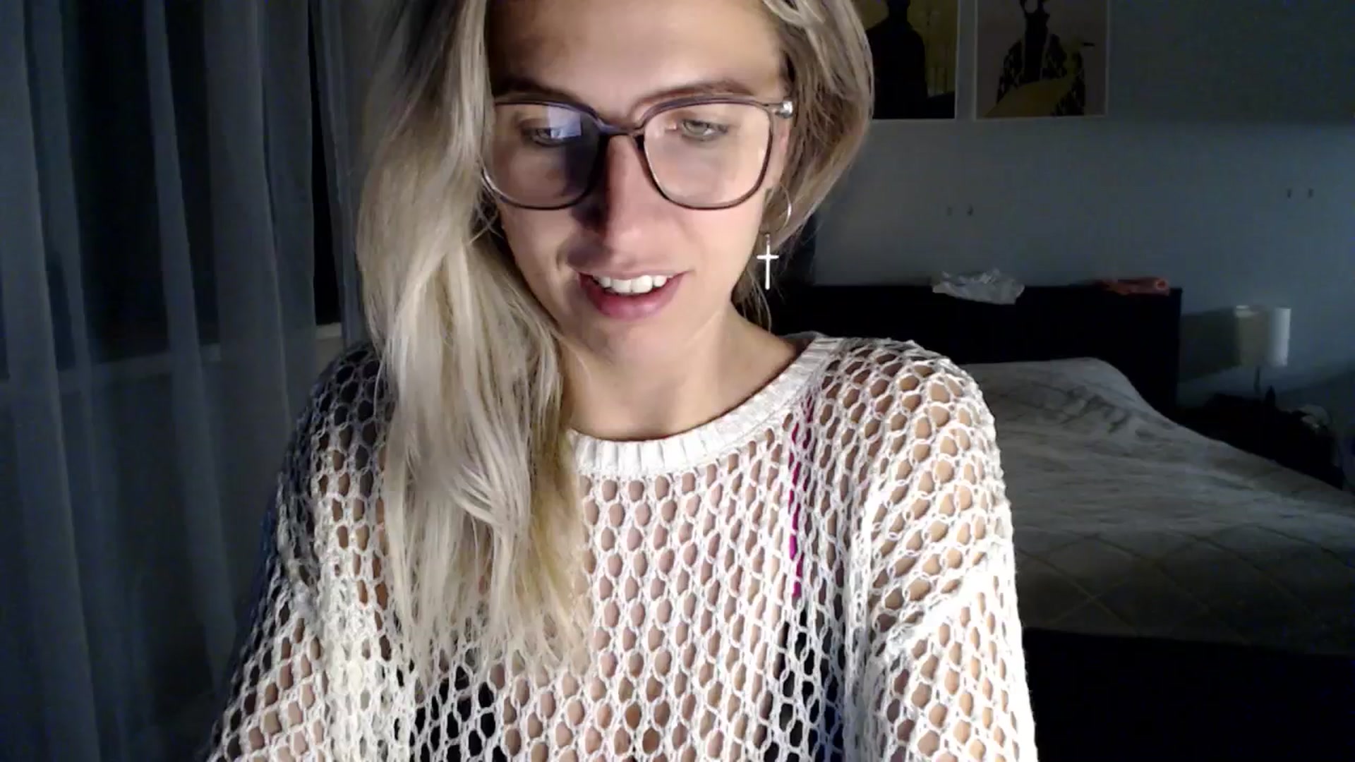 Gallery image thumbnail from VivicaCoke's myfreecams stream on, 12/16/2024, 18:08 image 14 of 20