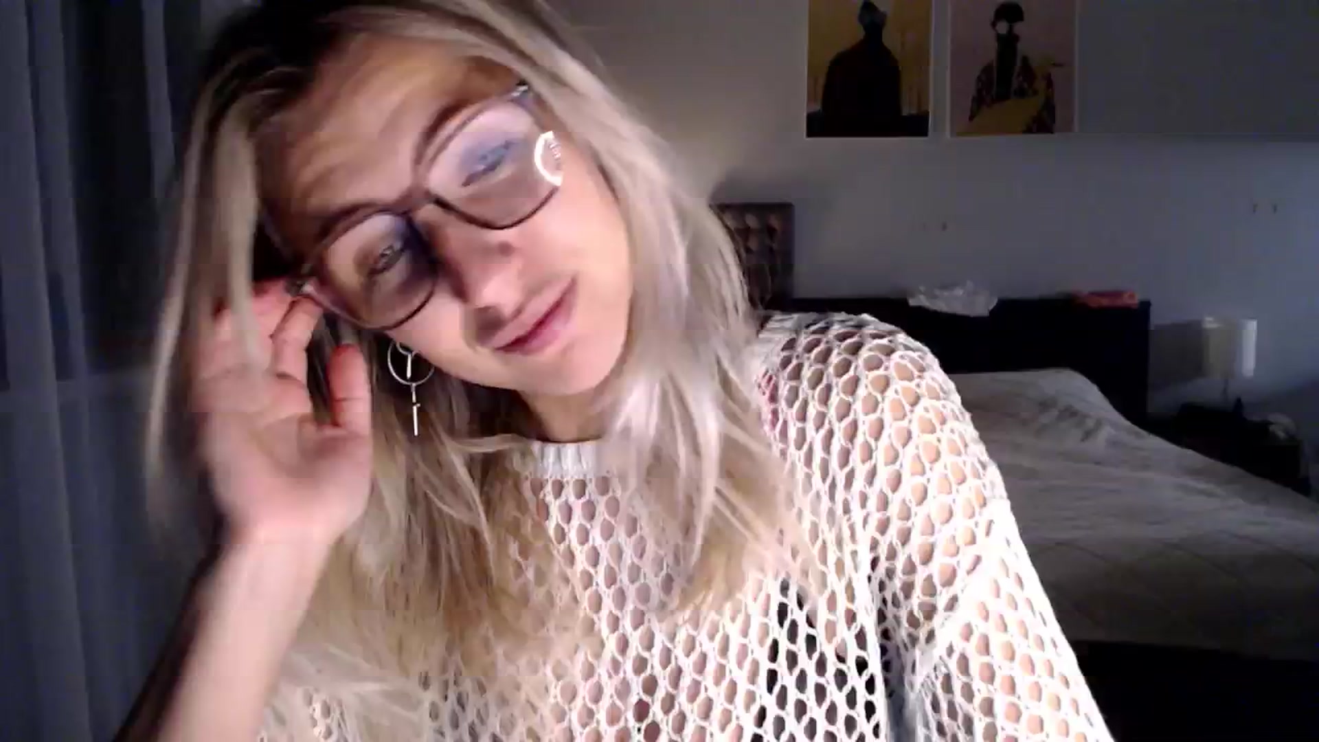 Gallery image thumbnail from VivicaCoke's myfreecams stream on, 12/16/2024, 18:08 image 8 of 20