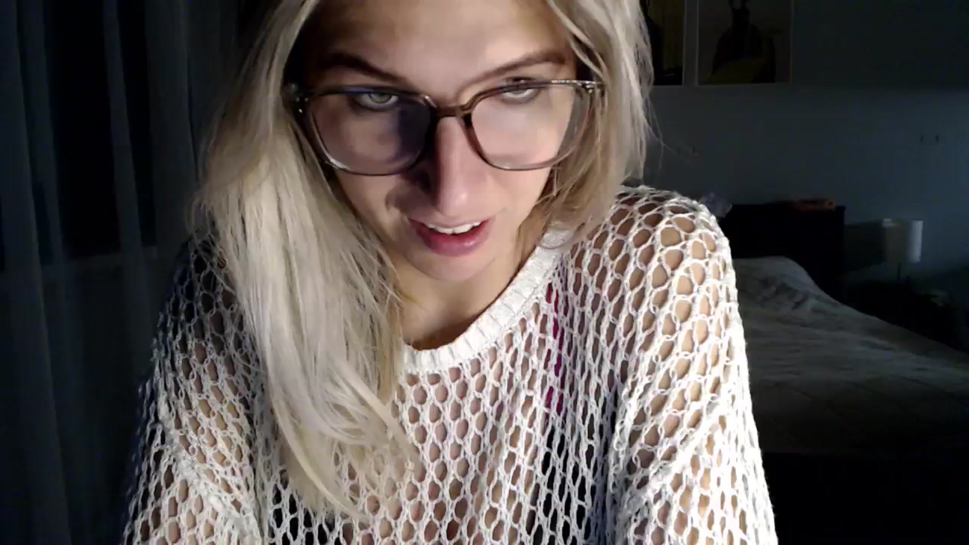 Gallery image thumbnail from VivicaCoke's myfreecams stream on, 12/16/2024, 18:08 image 13 of 20